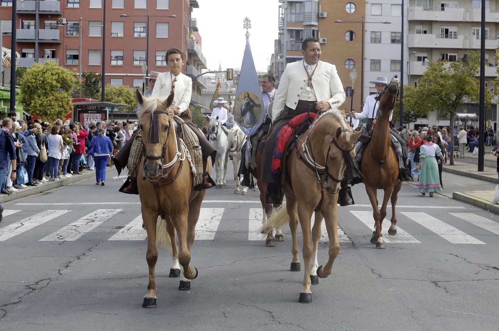 El Rocío 2023: Imágenes de los peregrinos de la Hermandad de Emigrantes