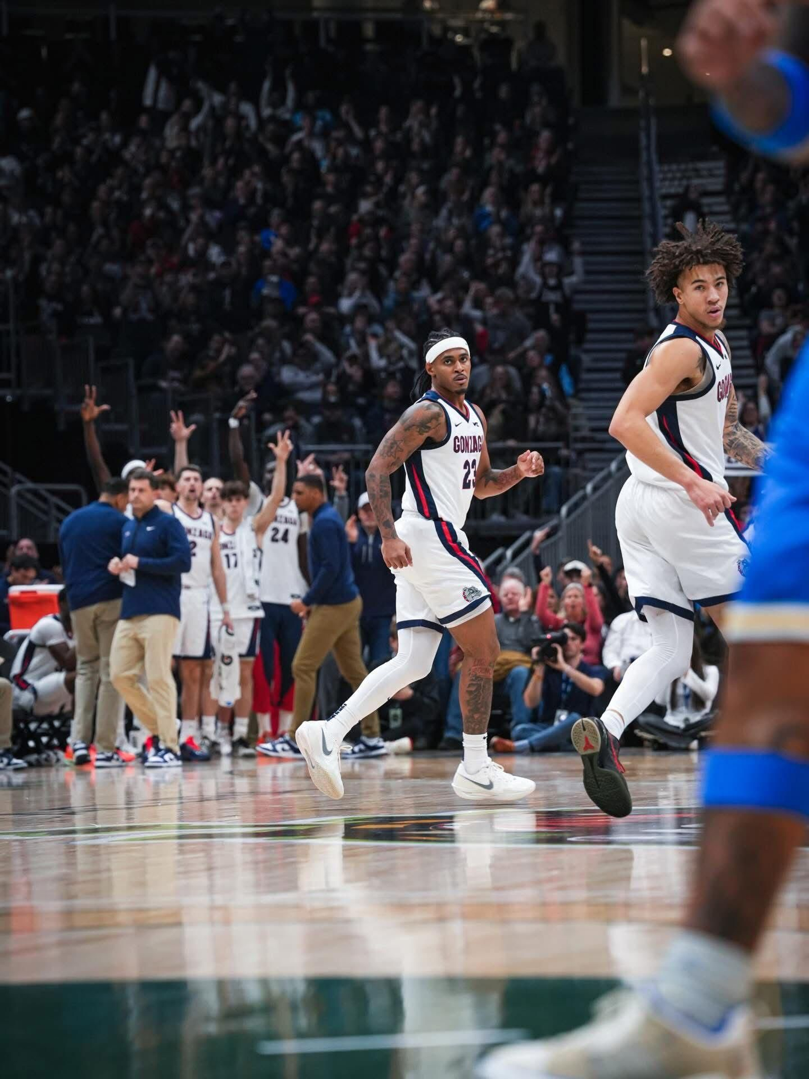NCAA: Mario Saint-Supéry, 12 puntos y victoria de Gonzaga