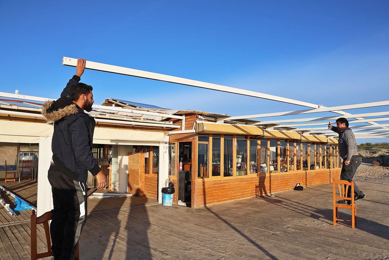 Las fotografías del cierre del chiringuito Der Matias