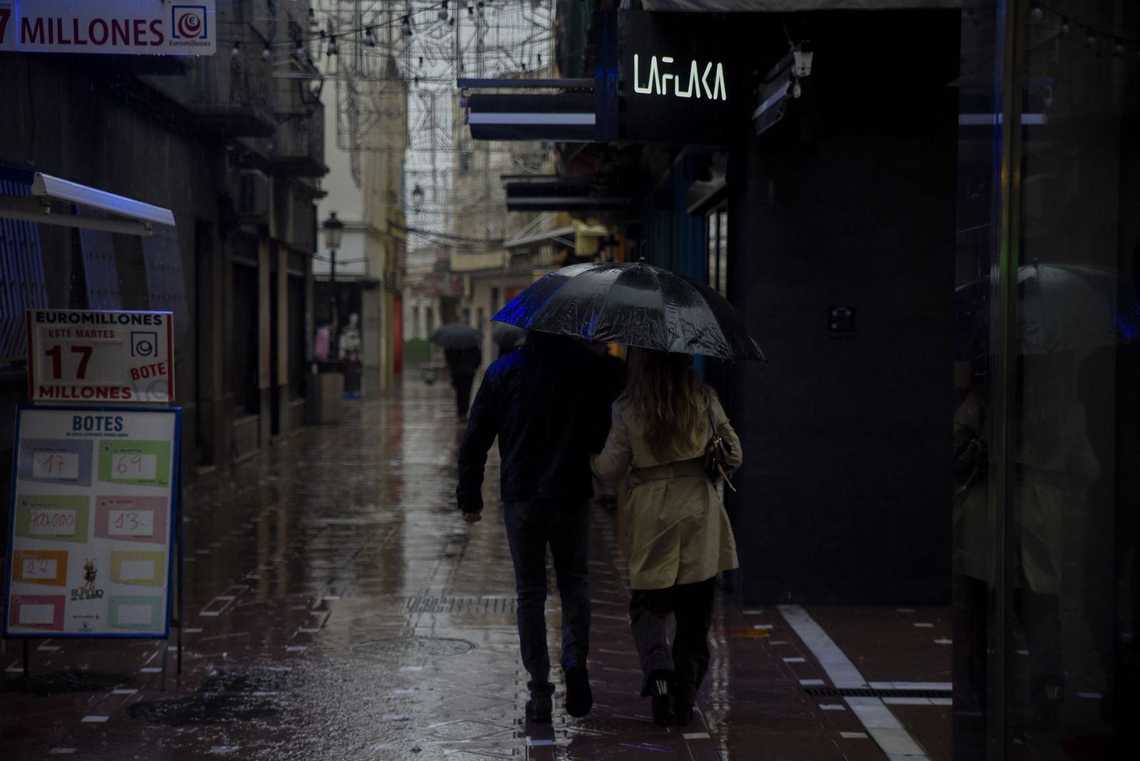Las fotos de un sábado lluvioso en La Línea