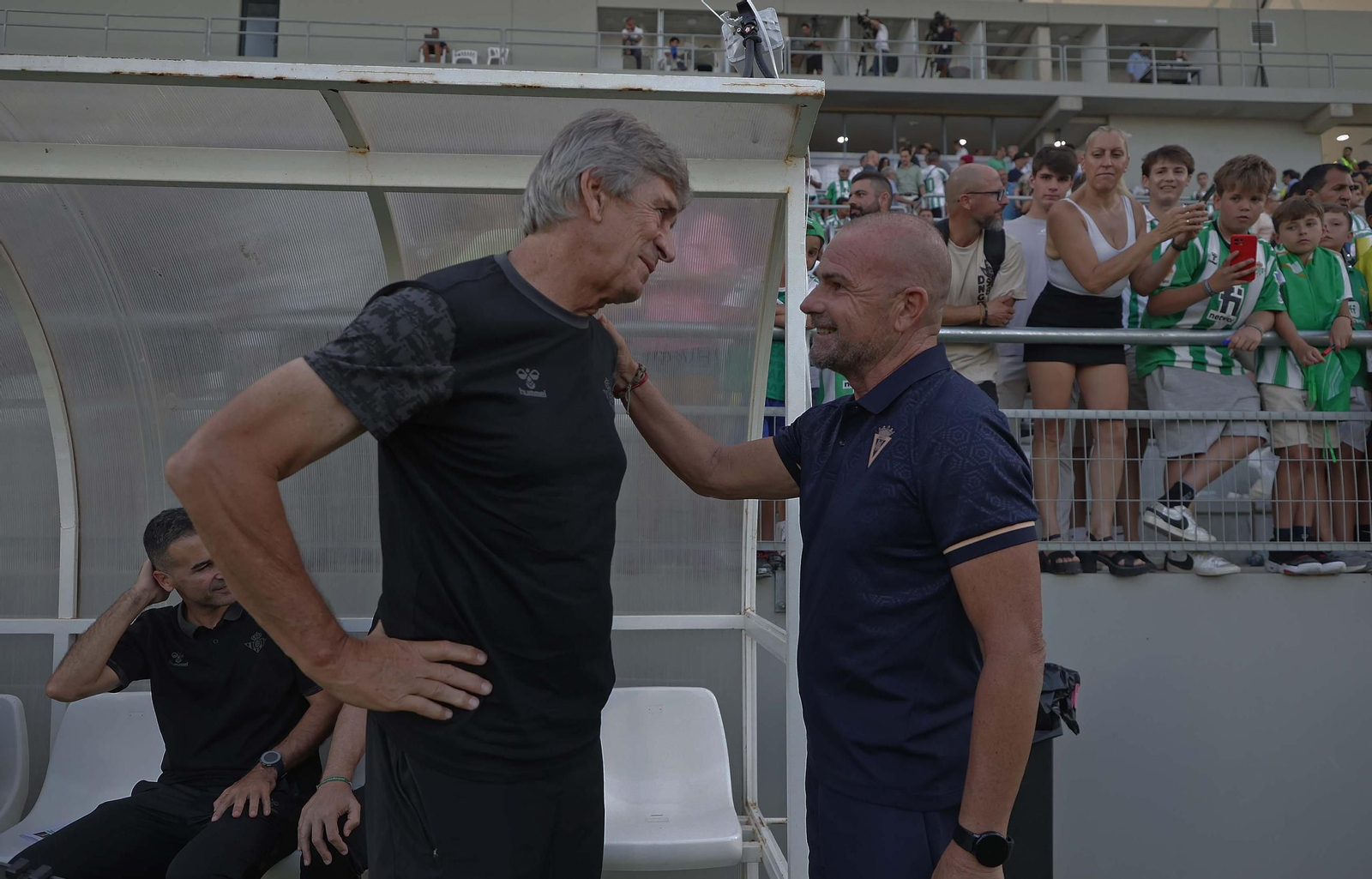 Las mejores fotos del Real Betis - Cádiz CF celebrado en el Ciudad de La Línea