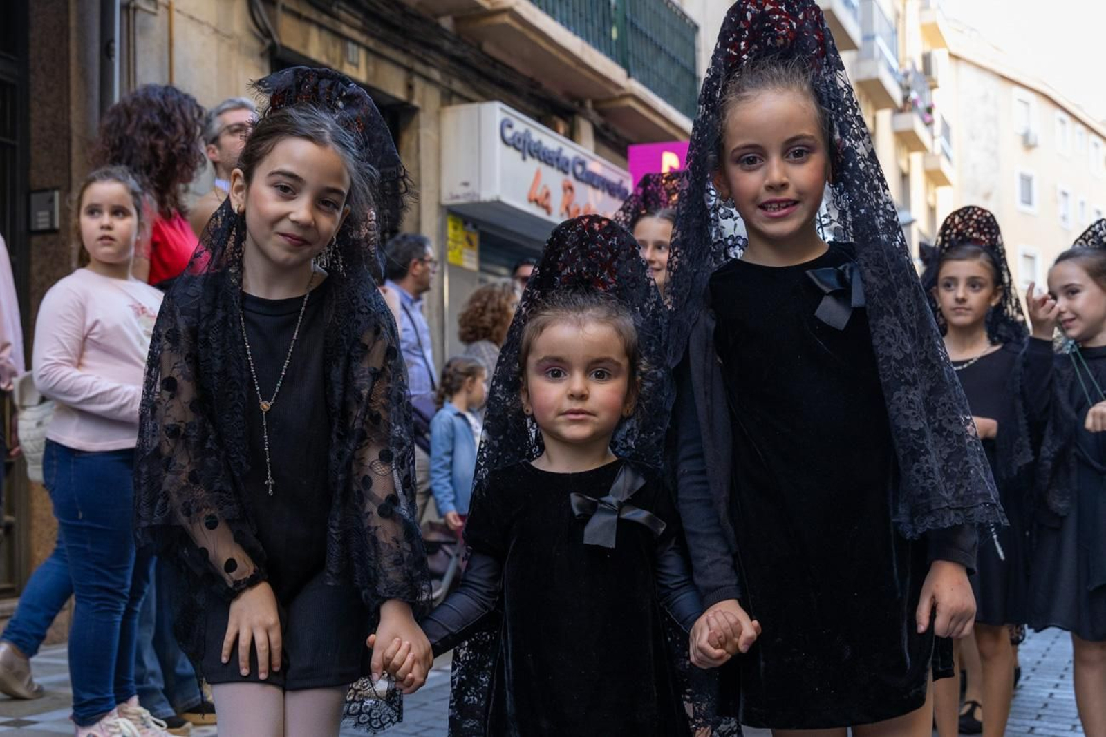 Procesiones infantiles y cruces del 2 de mayo