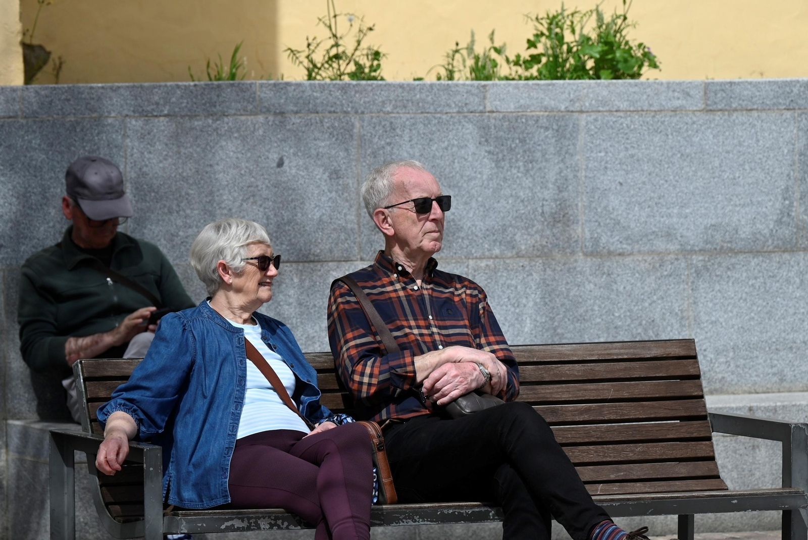 Los cordobeses aprovechan la tregua entre tormentas para salir a la calle, en imágenes
