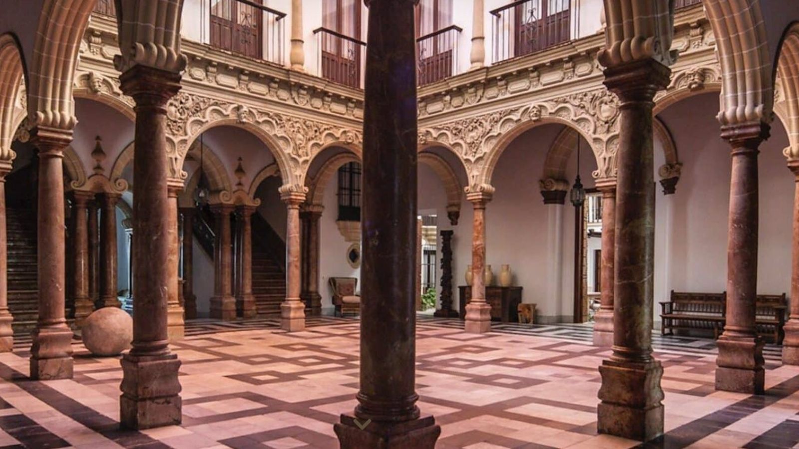 Patio de las Columnas del Palacio Domecq, en Jerez.