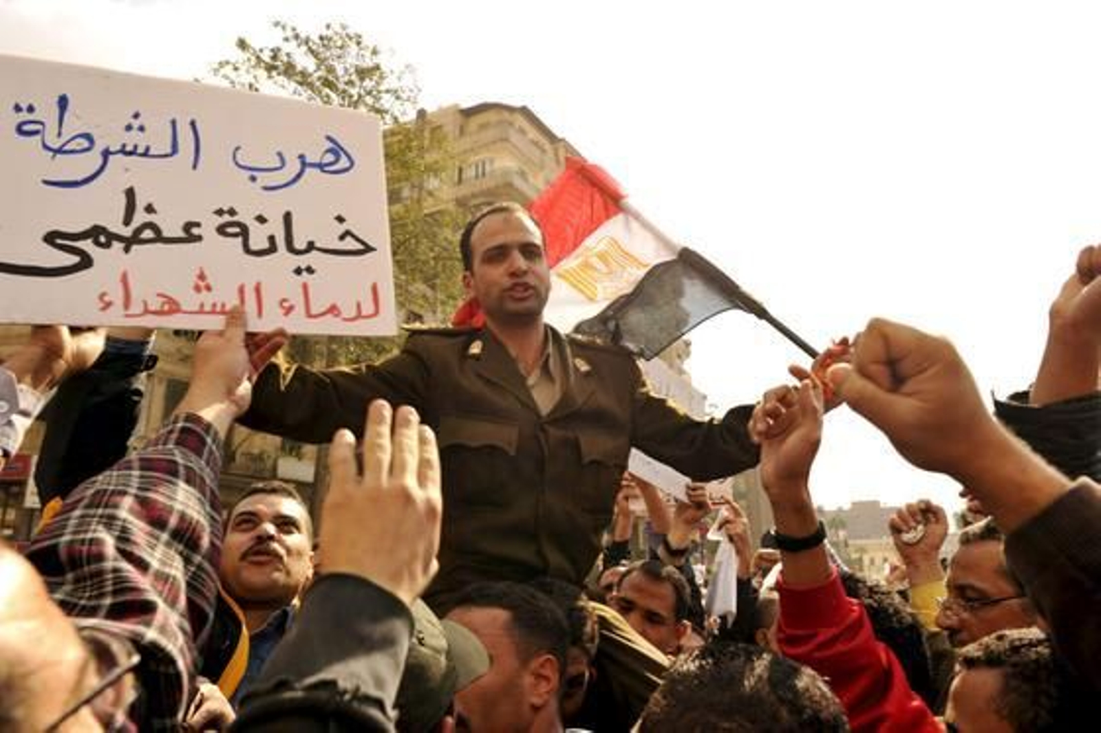 Miles de egipcios se manifiestan contra Mubarak.

Foto: EFE