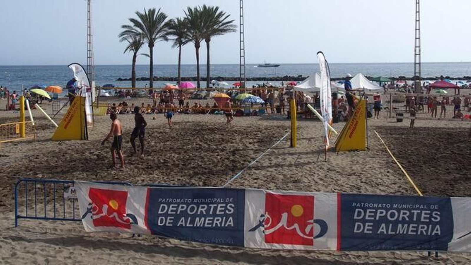 El Palmeral preparado para la disputa del vóley playa durante una edición anterior.