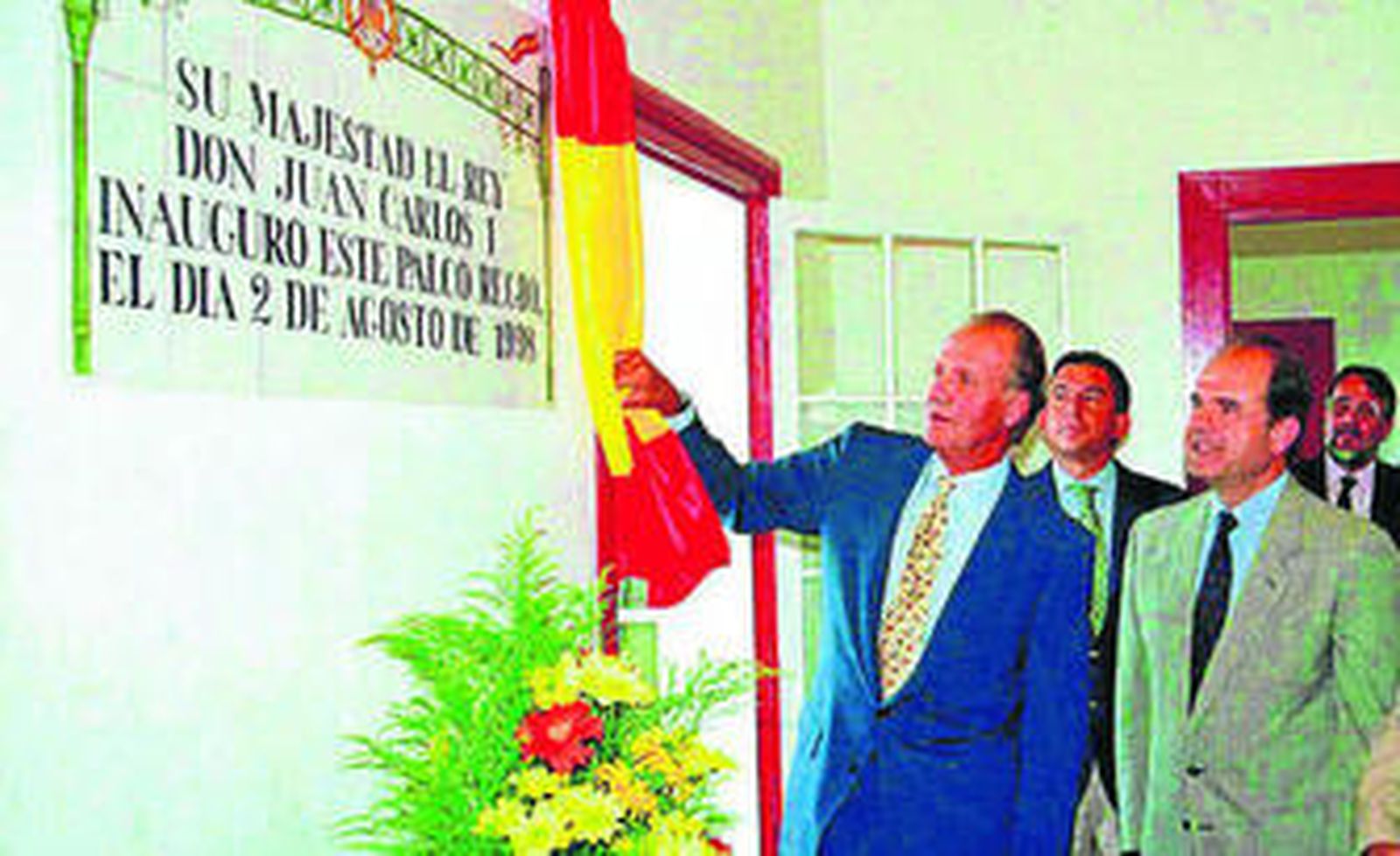 El Rey Don Juan Carlos, durante la inauguración del Palco Real de la Plaza de Toros de El Puerto, en 1998.