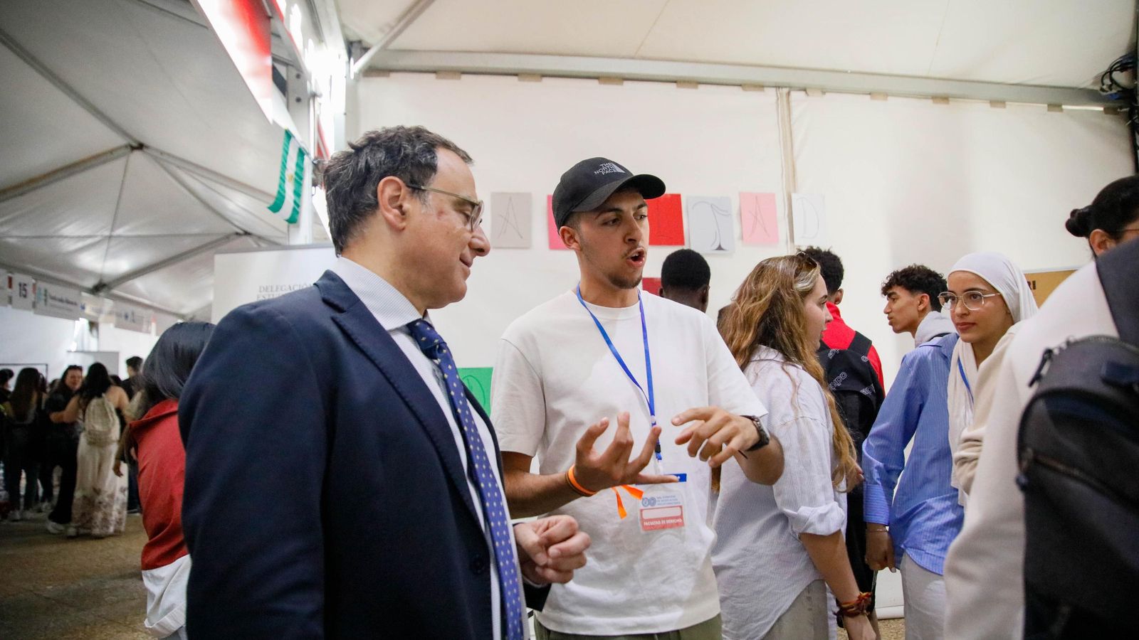 El rector ha inaugurado la Feria Aula y ha recorrido todos los stand