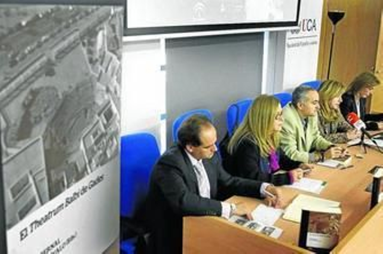 El libro se presentó ayer en el salón de grados de la UCA.