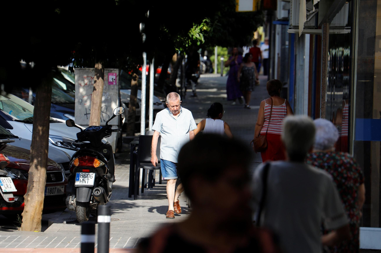 Un paseo por el barrio de Fátima una mañana de verano en Córdoba, en imágenes