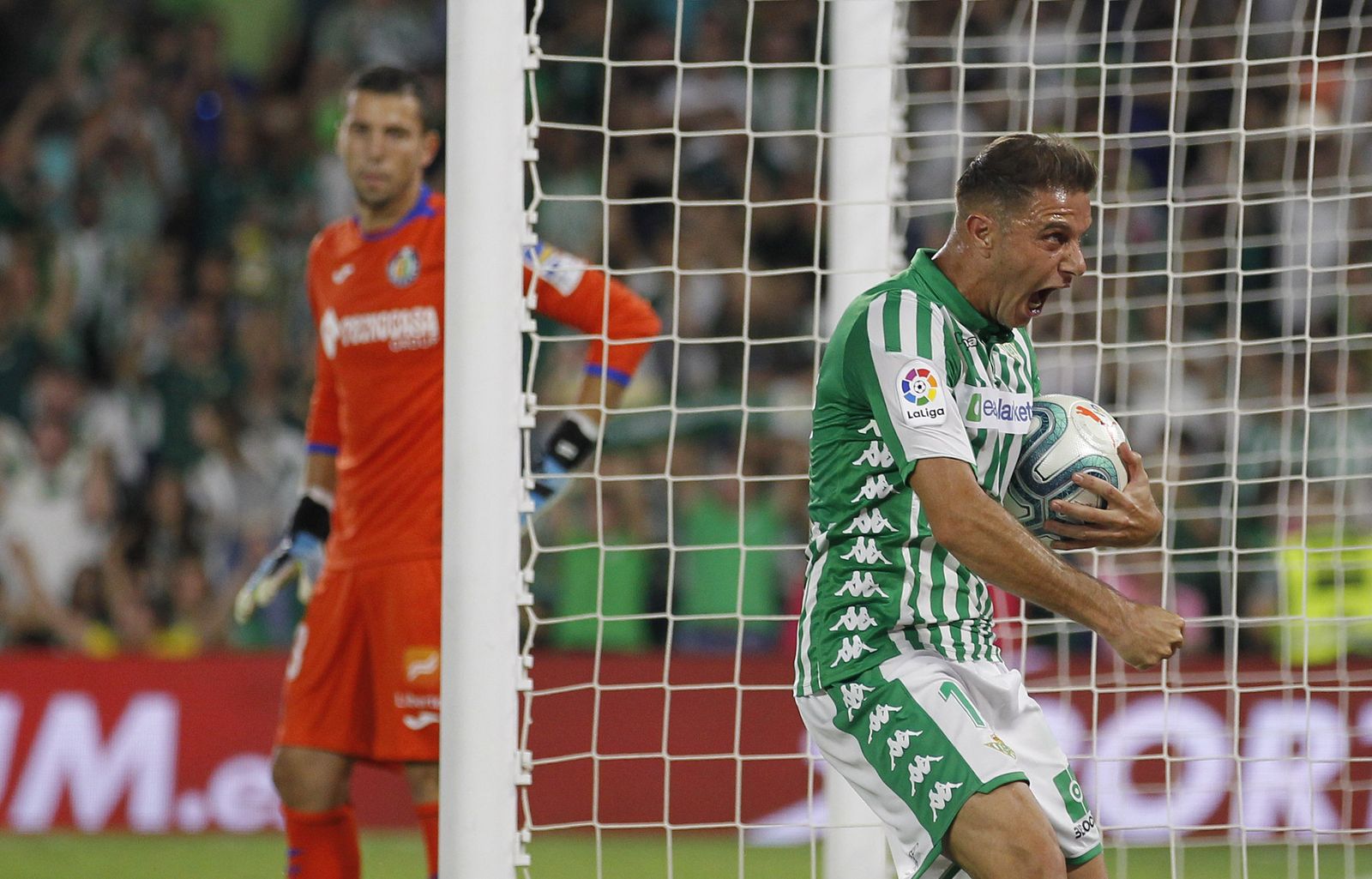 Joaquín celebra el tanto del empate.