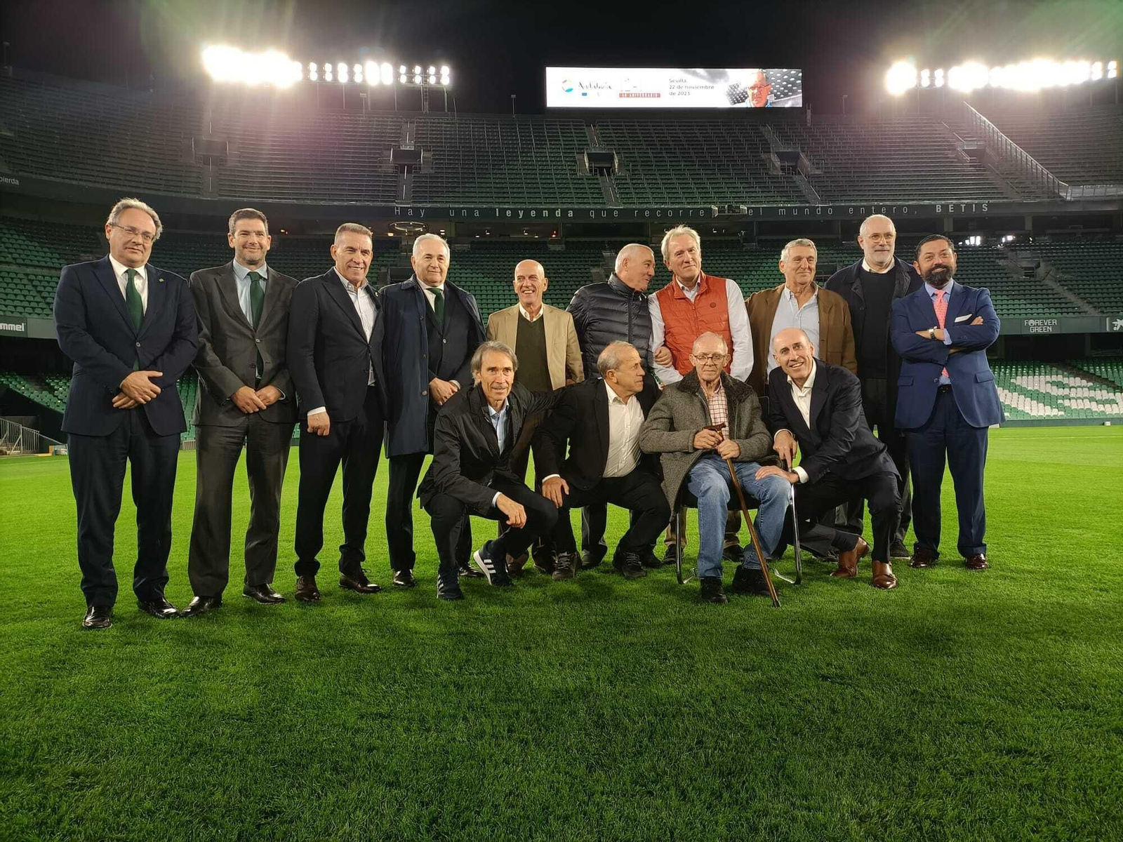 Las fotos de los héroes del 12-1 a Malta en el Benito Villamarín