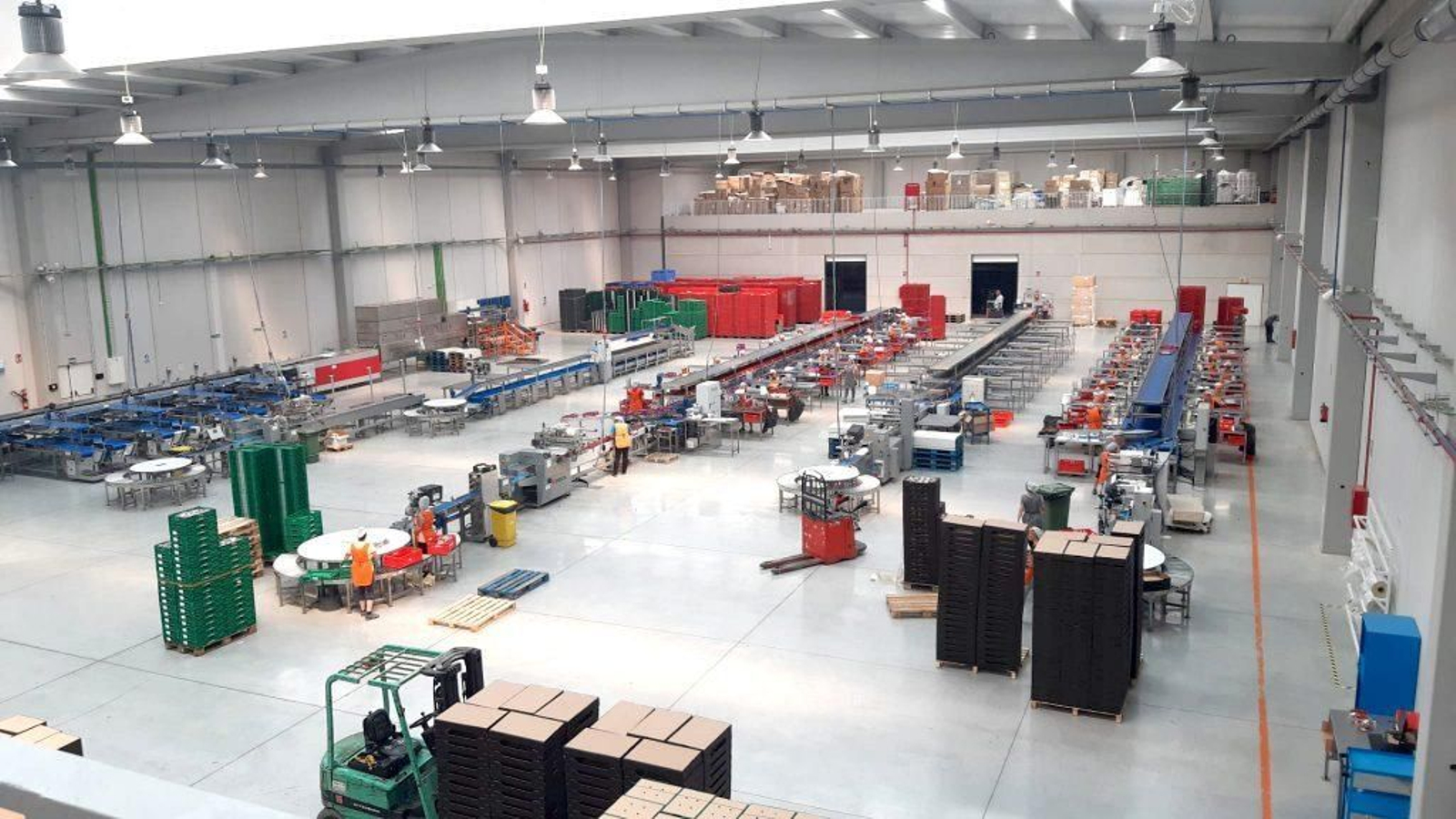 Instalaciones de Luis Andújar en El Alquián.