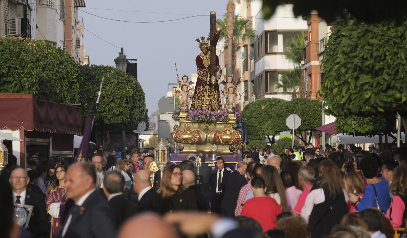 La procesión Magna Mariana de Puente Genil, en fotografías