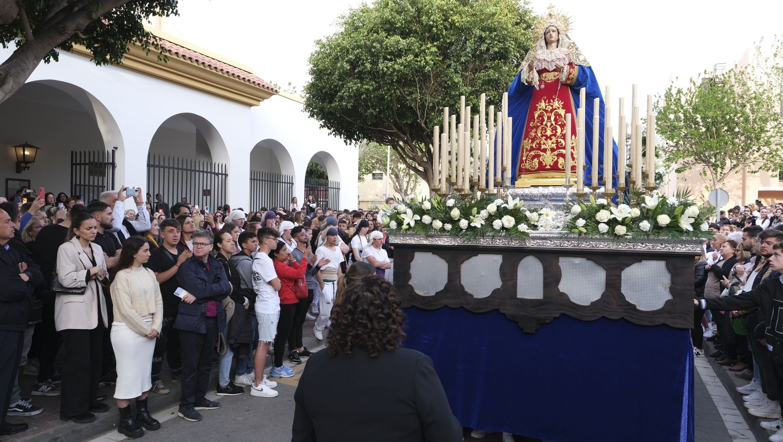 La procesión del Encuentro por las calles de Almería, en imágenes