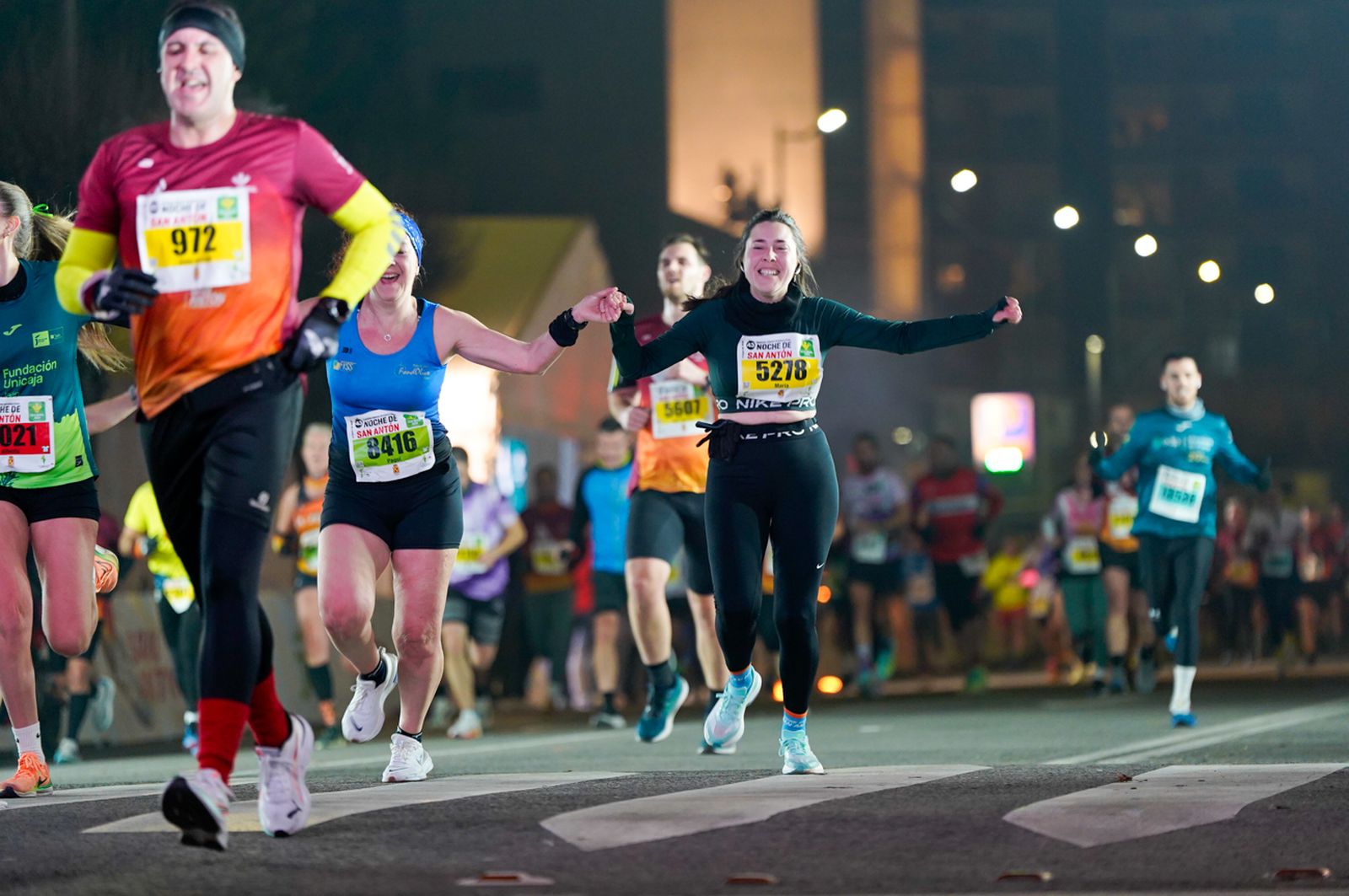 En imágenes: búscate en tu llegada a meta de la Carrera de San Antón 2026 (10)