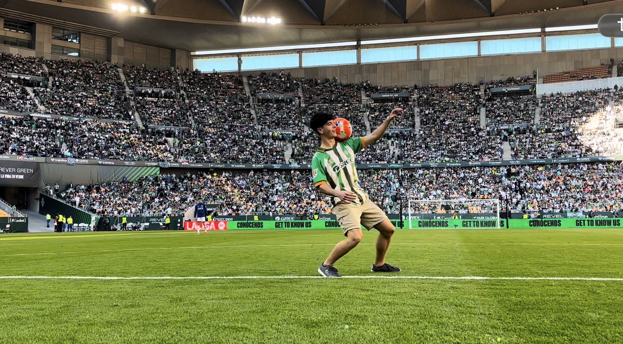 Sevilla reúne a la élite mundial del fútbol freestyle en el Parque de los Príncipes