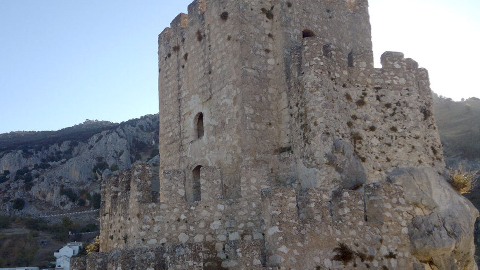 En 1964 se procedió a la reconstrucción de las torres que vemos ahora
