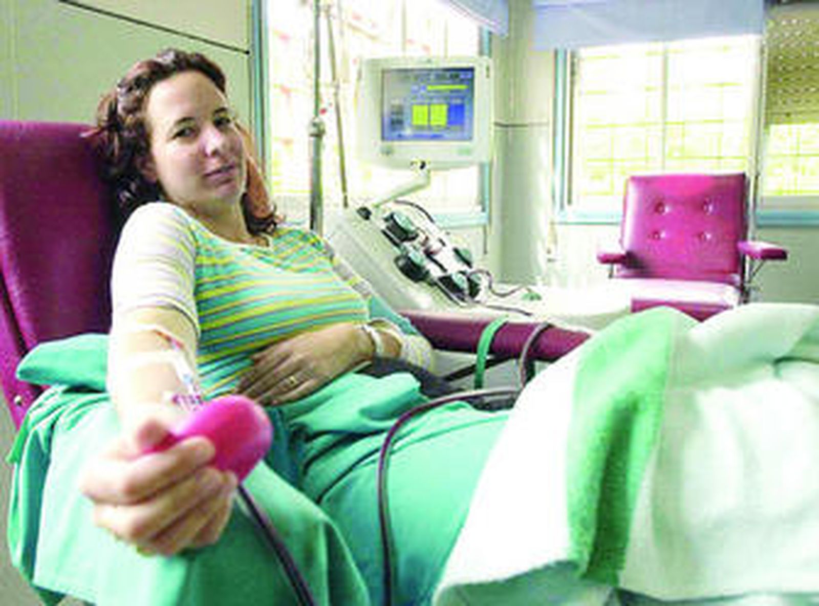 La generosidad de algunas personas mantiene el abastecimiento en los centros hospitalarios.