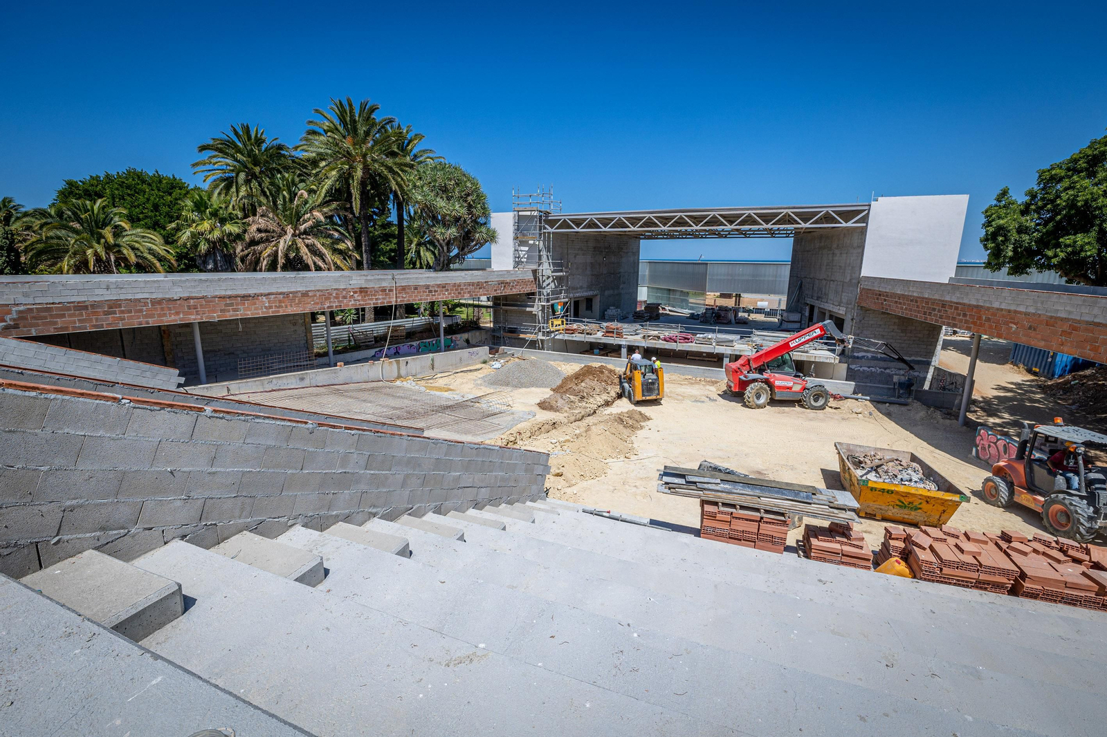 Así se encuentran las obras del Teatro del Parque Genovés