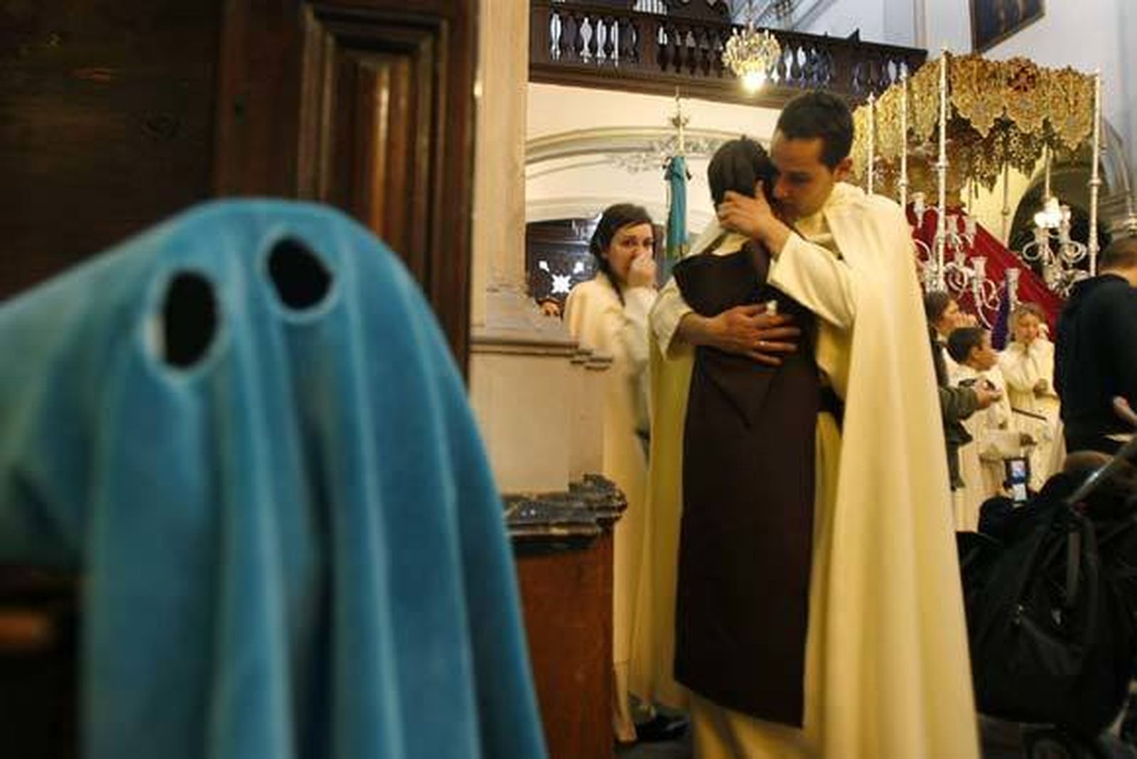 La lluvia inunda de lágrimas el templo carmelitano