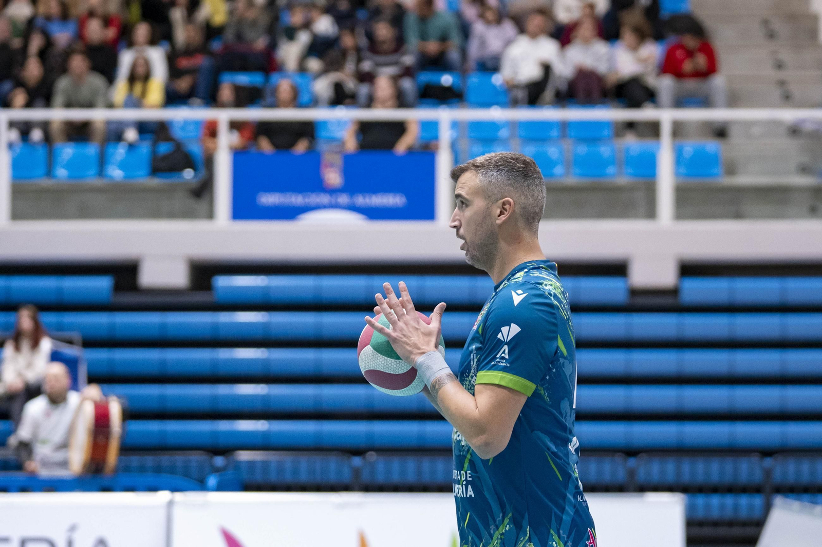 Las imágenes del partido de Superliga entre Unicaja Costa de Almería y Instercap Asisa Tarragona