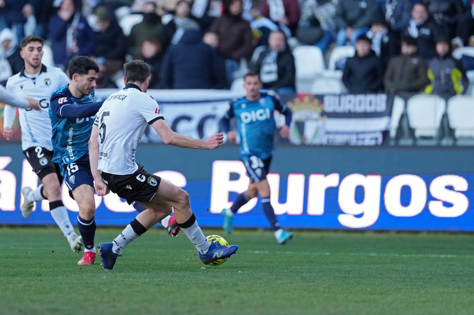 Un lance del Burgos-Cádiz.
