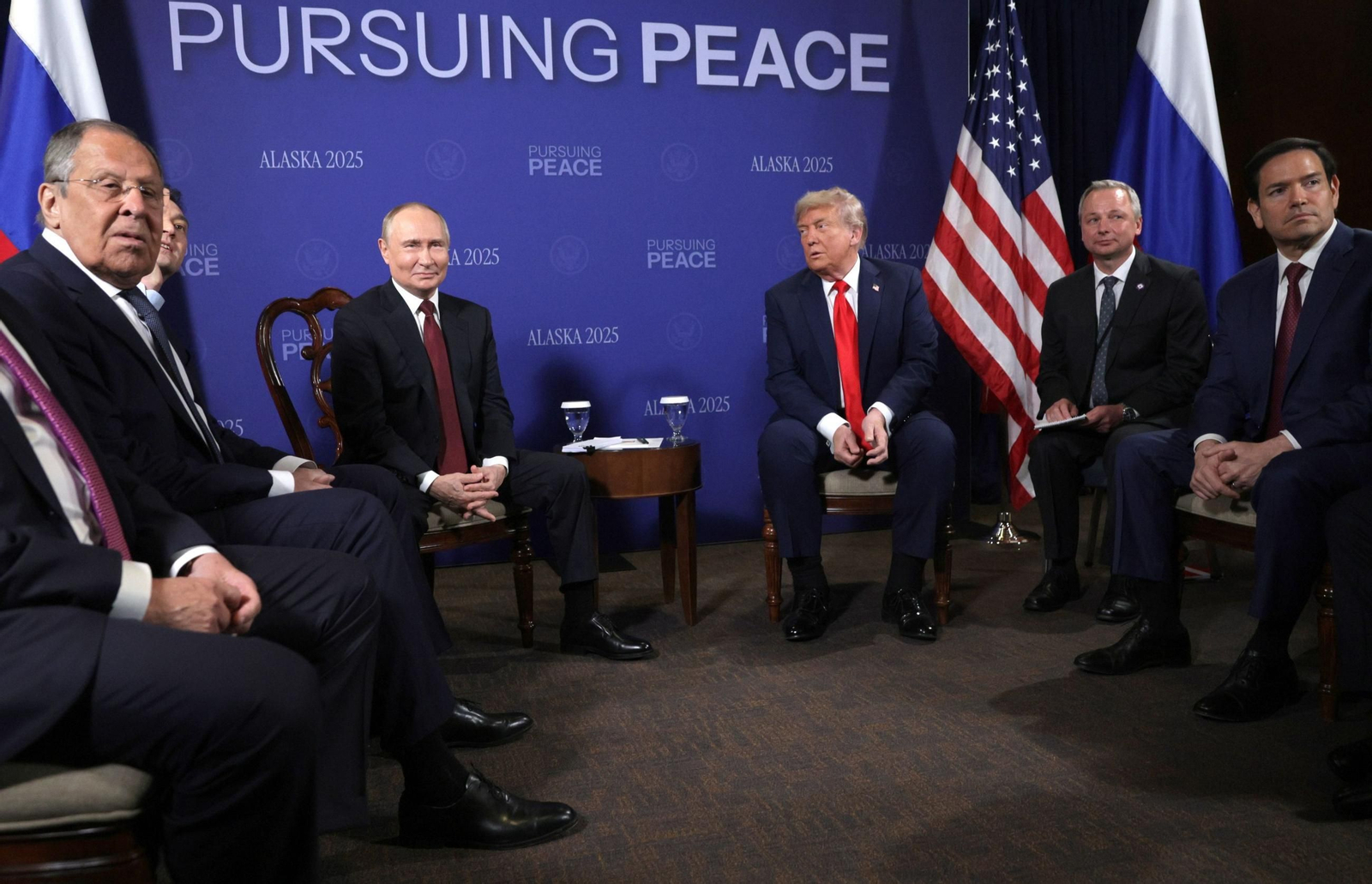 Las imágenes de la reunión de Trump con Putin en Alaska