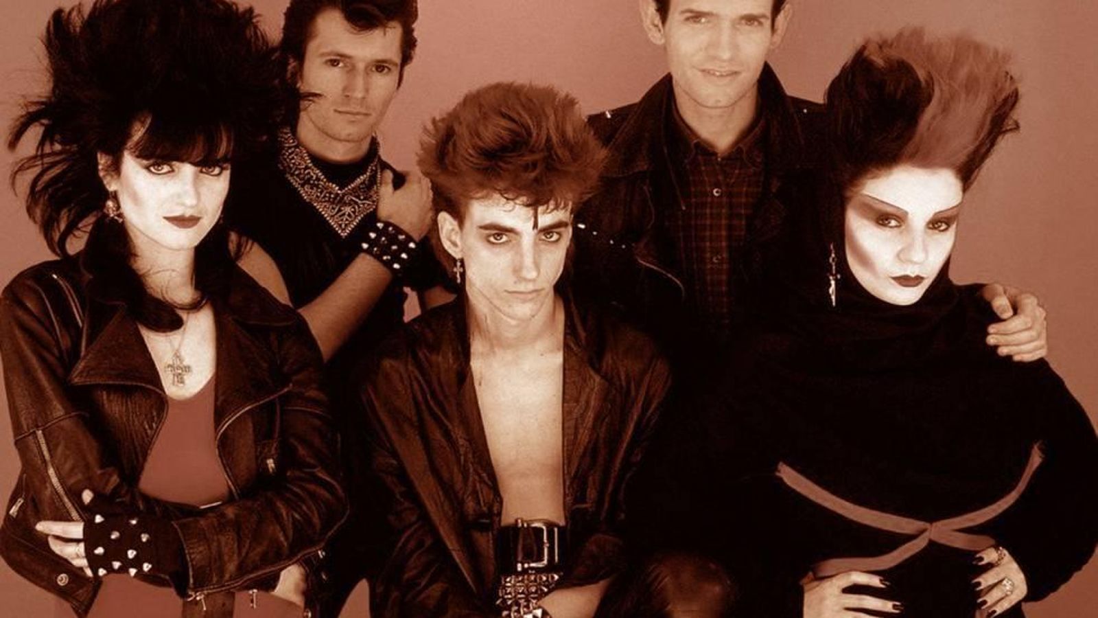 Eduardo Benavente (centro) cuando formaba parte de 'Alaska (primera por la d.) y los Pegamoides'.