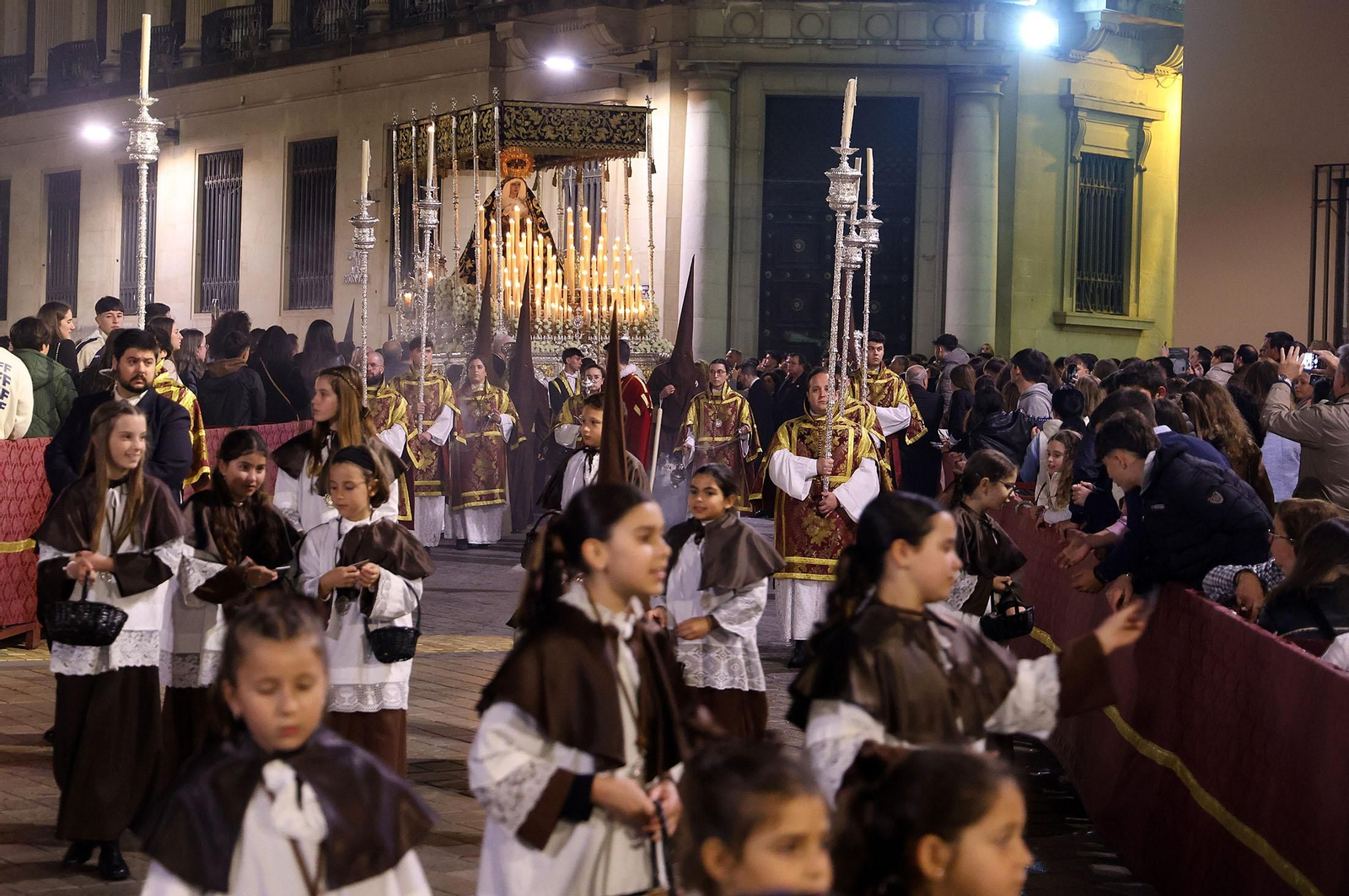 Lunes Santo: Imágenes de la Hermandad del Calvario