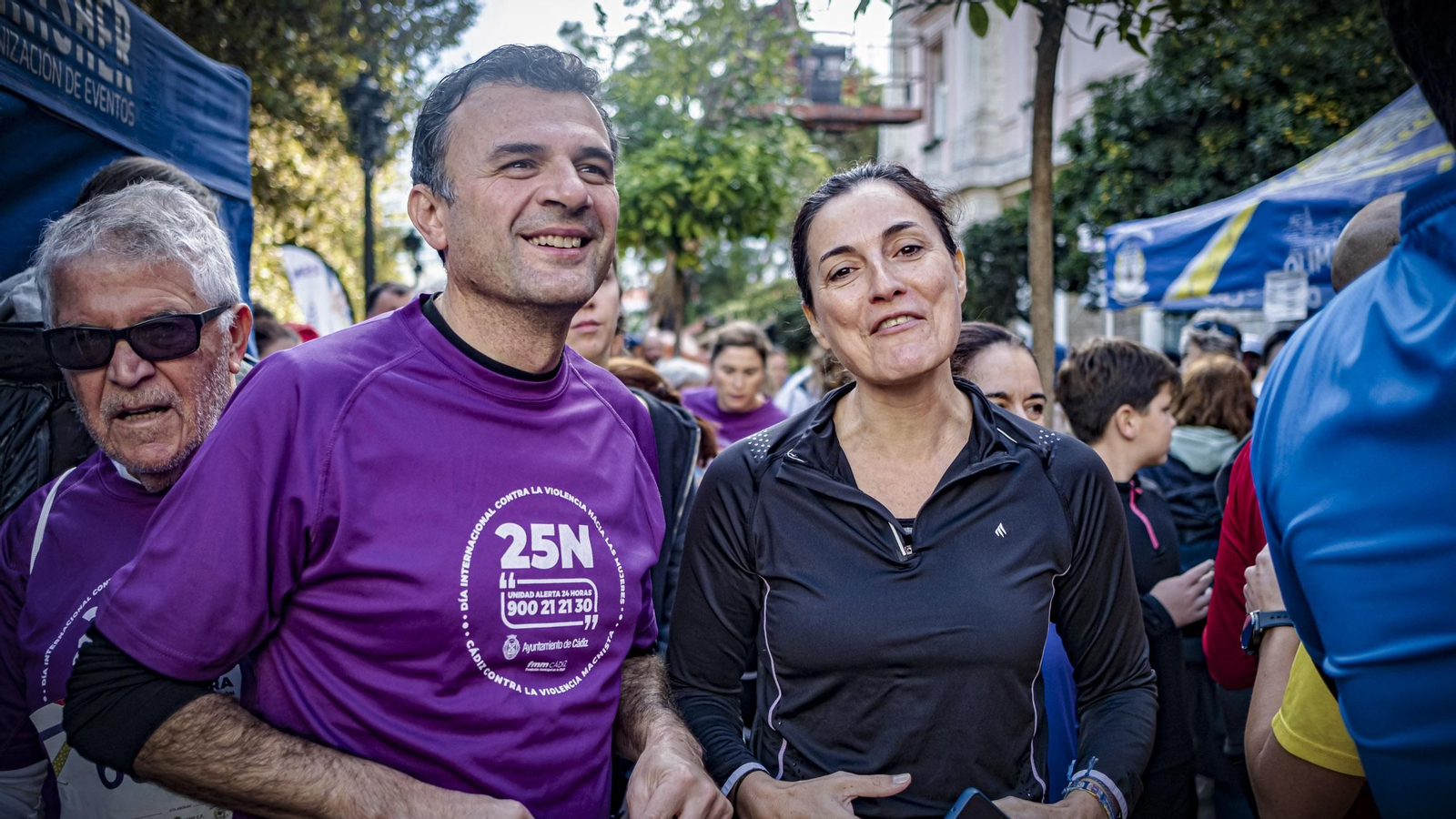 Búscate entre las imágenes de la III Carrera de Cádiz por la Eliminación de la Violencia contra las Mujeres
