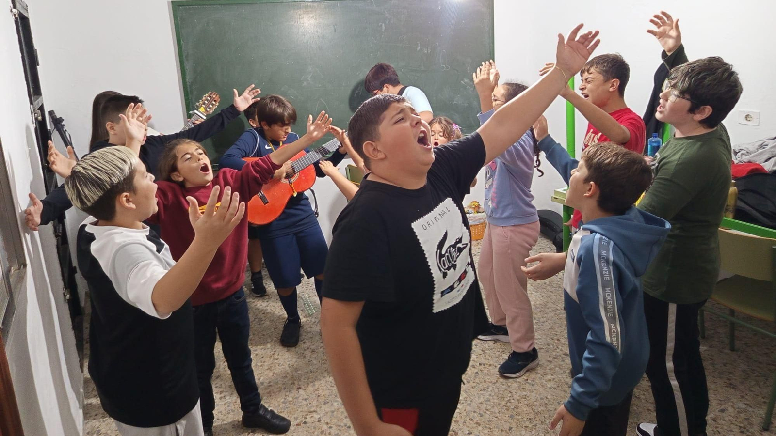 La chirigota infantil 'La chirigota de la isla'.