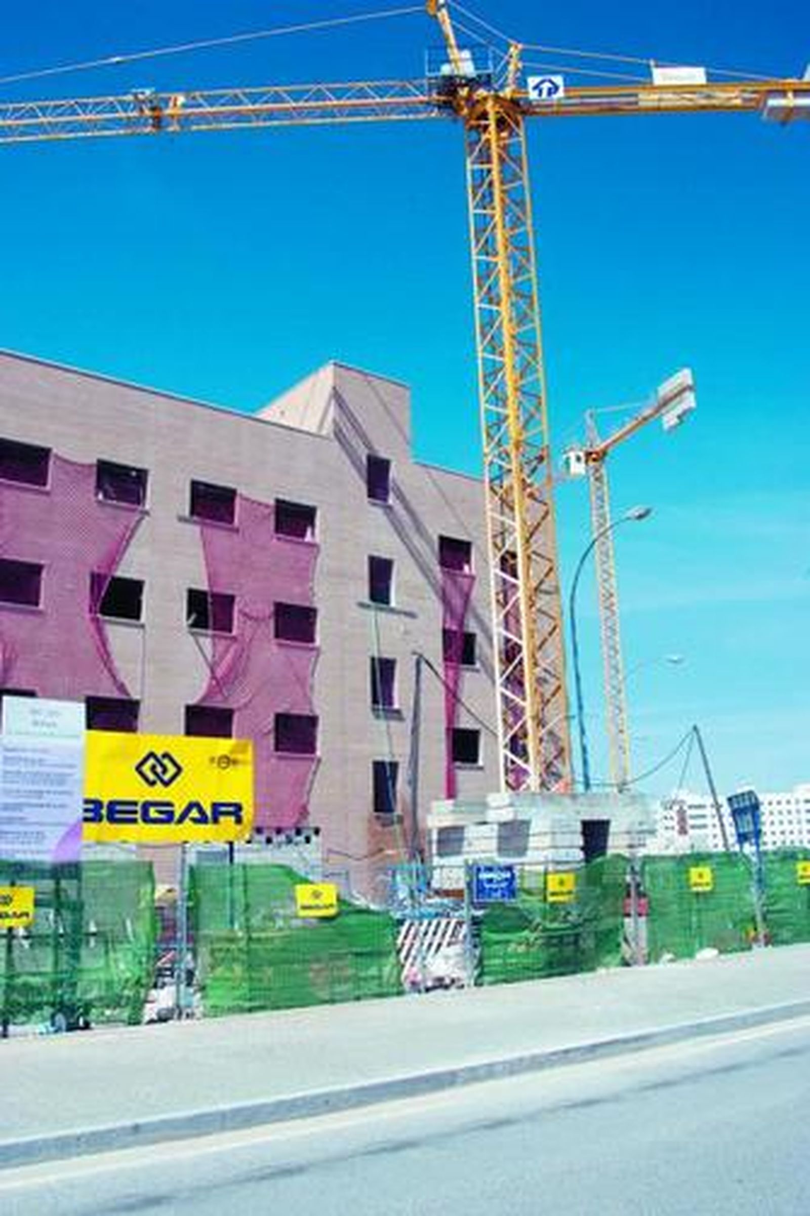 Promoción de viviendas en construcción en Sevilla.