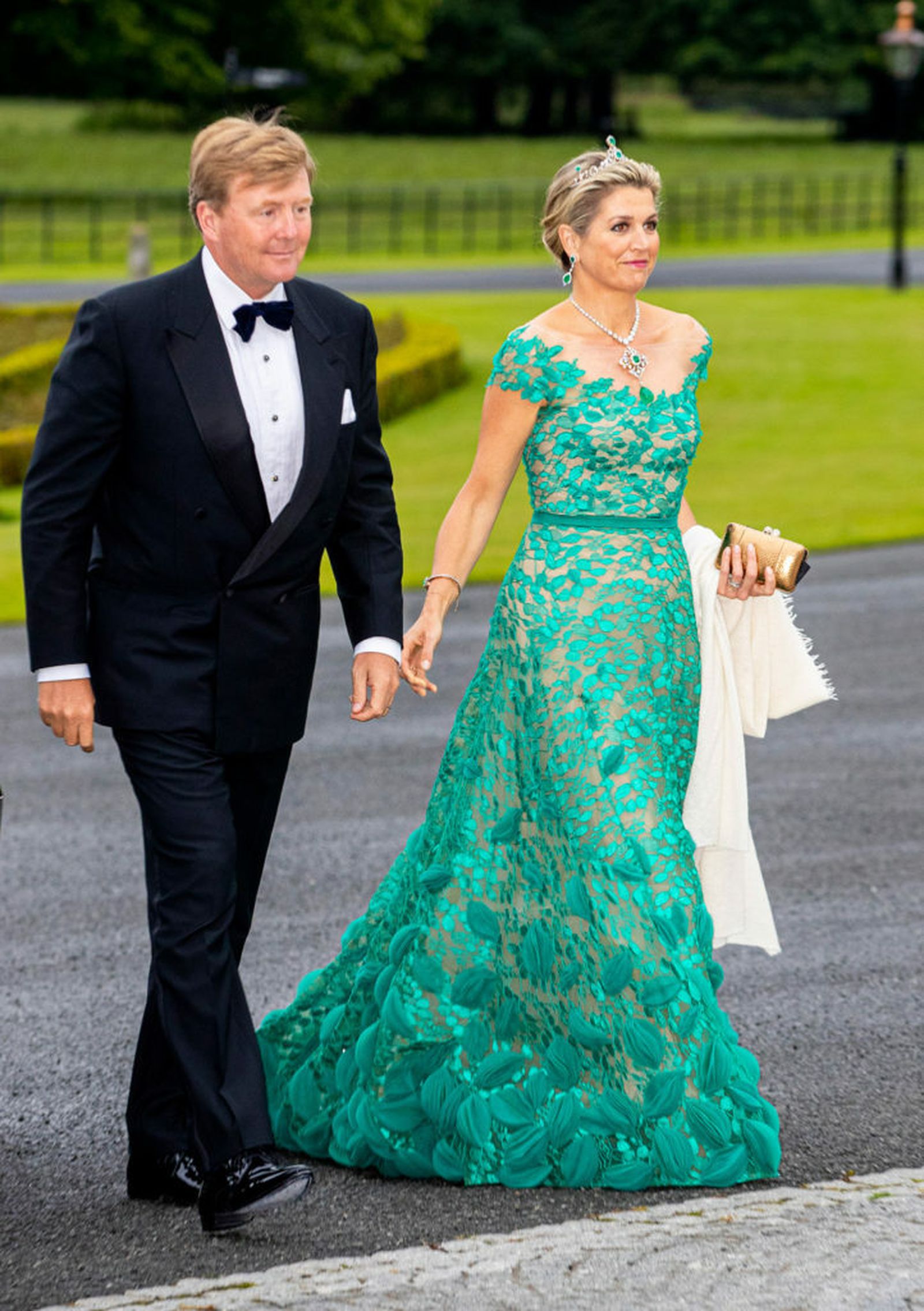 Los reyes de Holanda; Máxima, con su impresionante vestido verde, en homenaje a Irlanda.