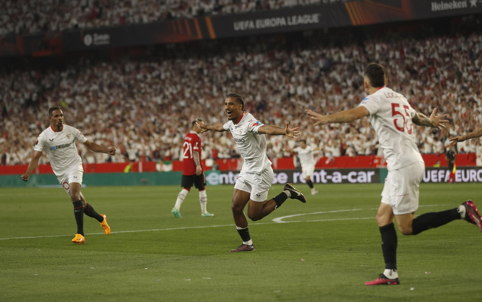 Las fotos del Sevilla-Manchester