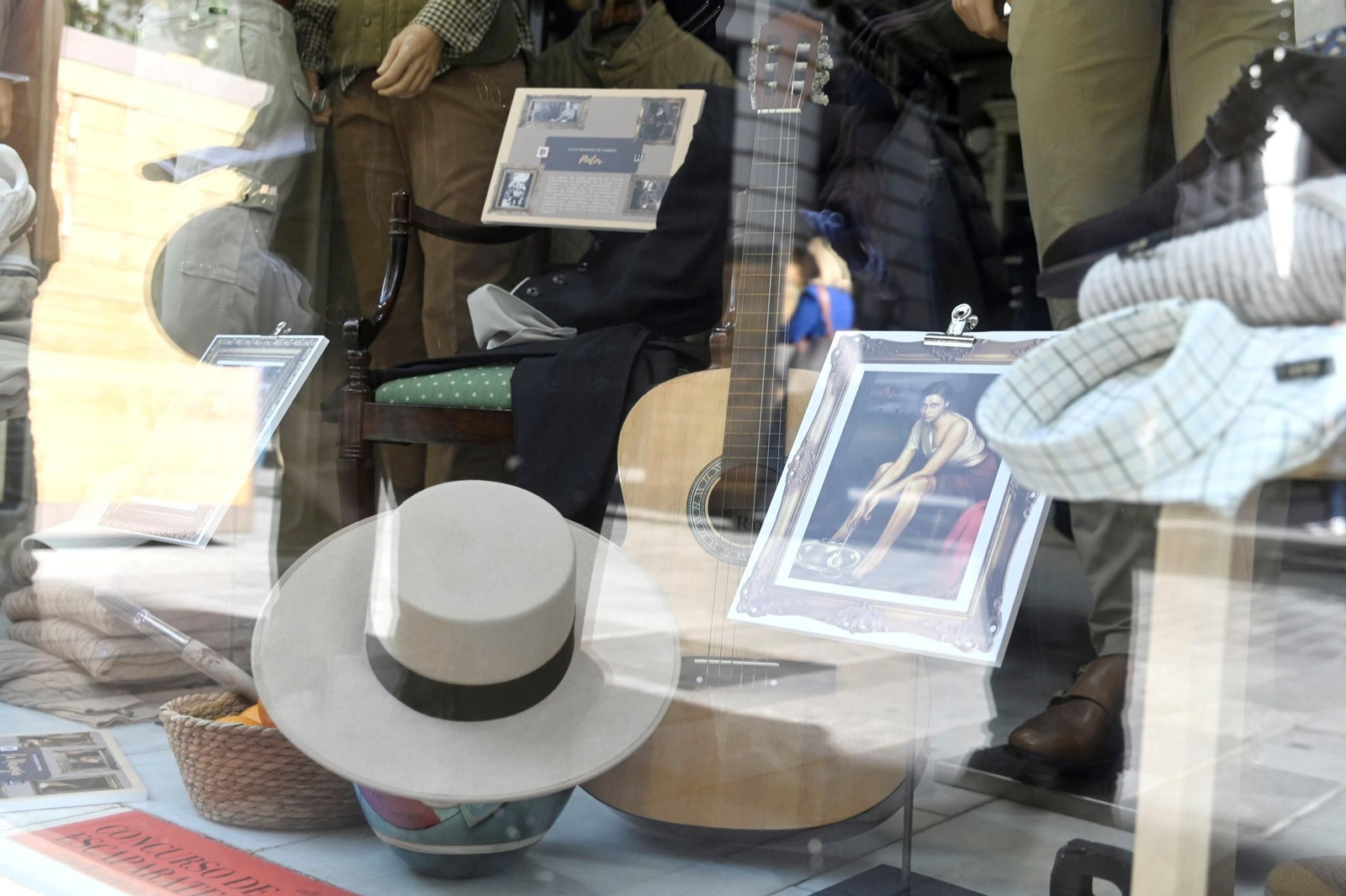 Las mejores imágenes del concurso de escaparates dedicado a Julio Romero de Torres