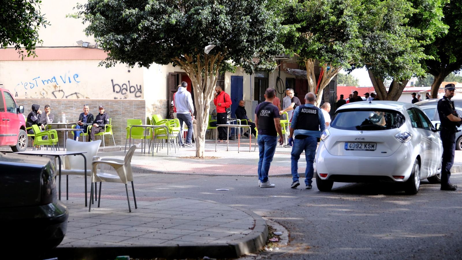 Redada policial en la barriada almeriense de El Puche.