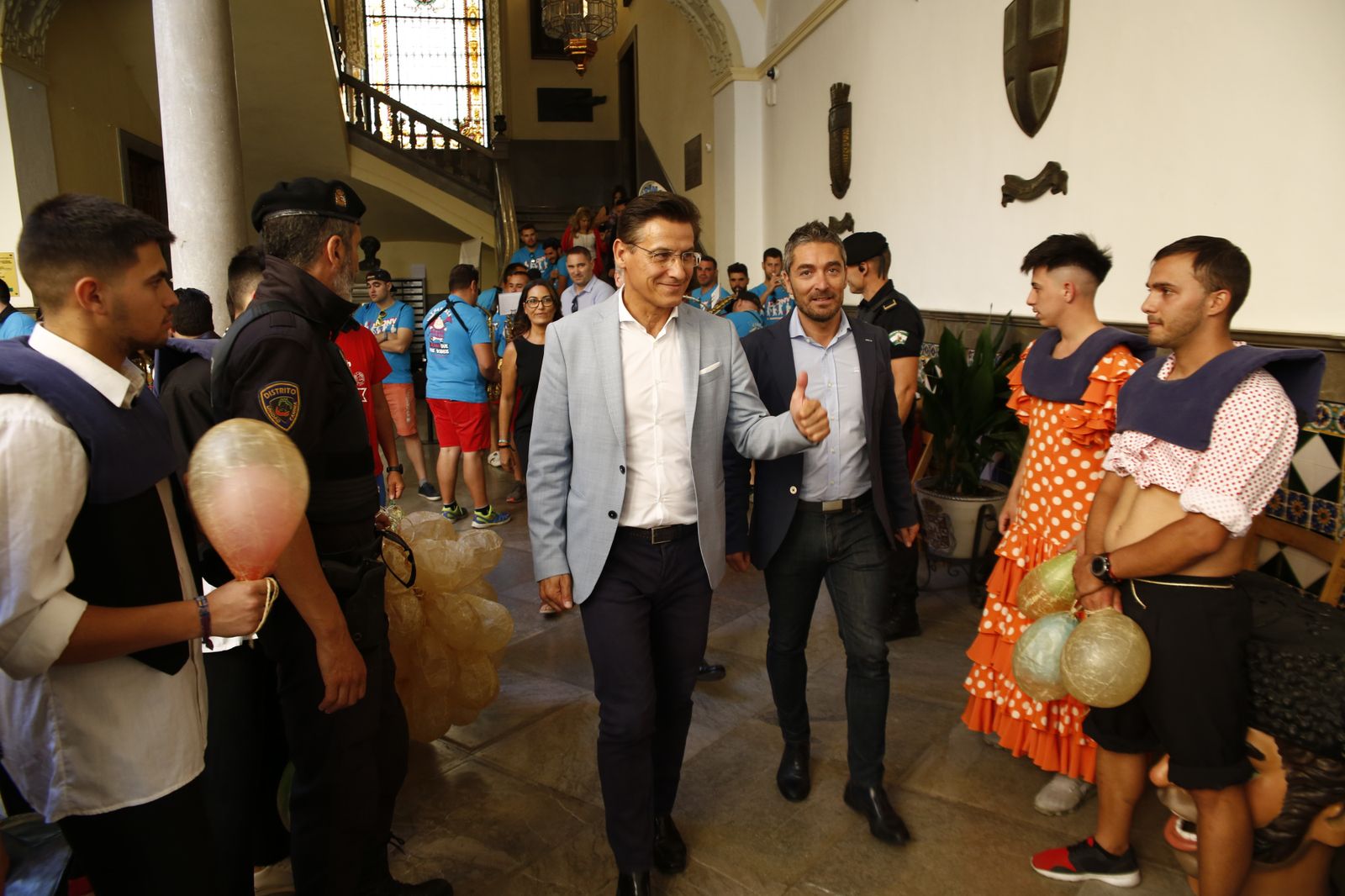 El alcalde de Granada, Luis Salvador, y el concejal de Empleo, Manuel Olivares, en una imagen de archivo.