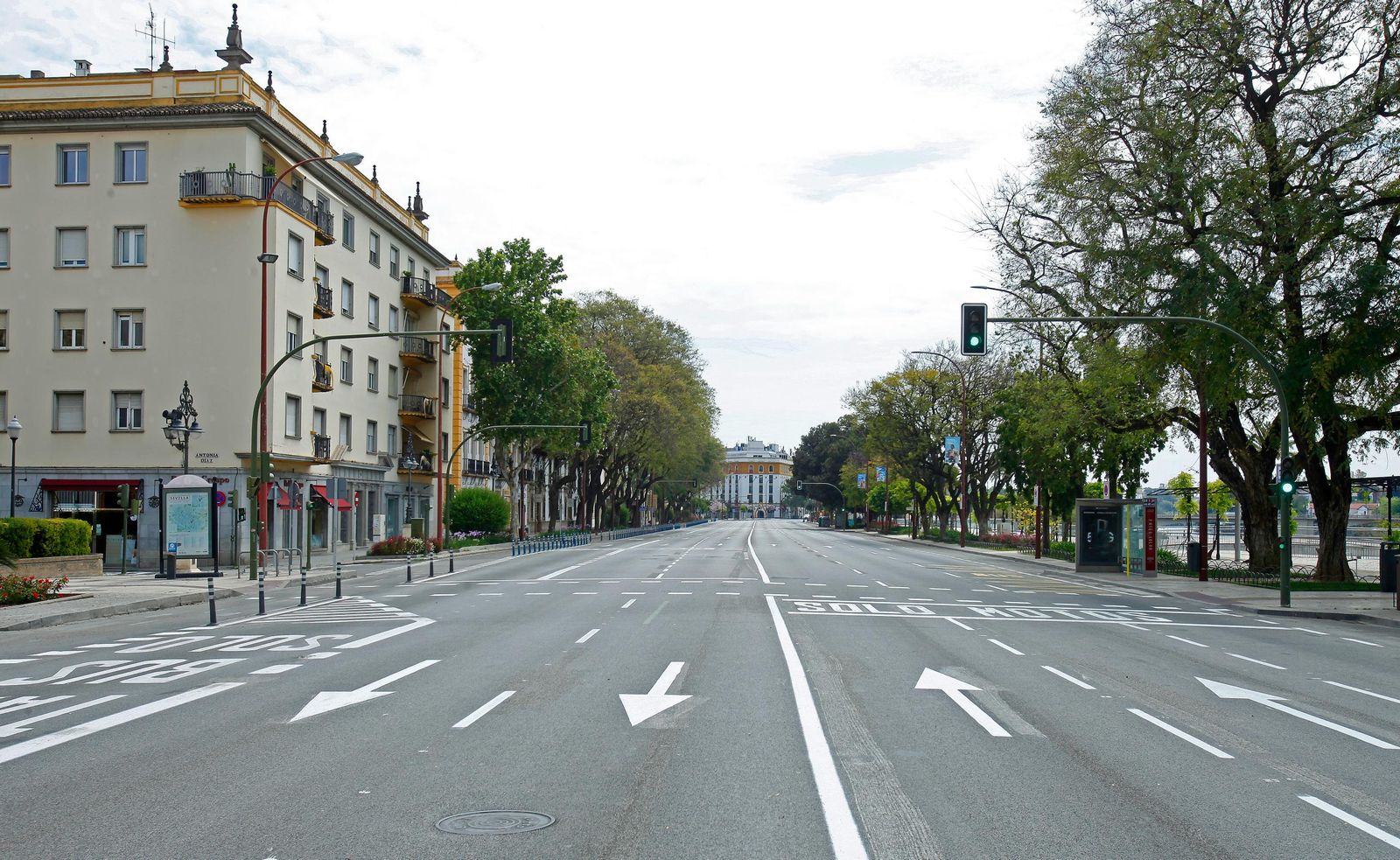 Cinco años del confinamiento por el Covid: las mejores fotos de la pandemia en Sevilla