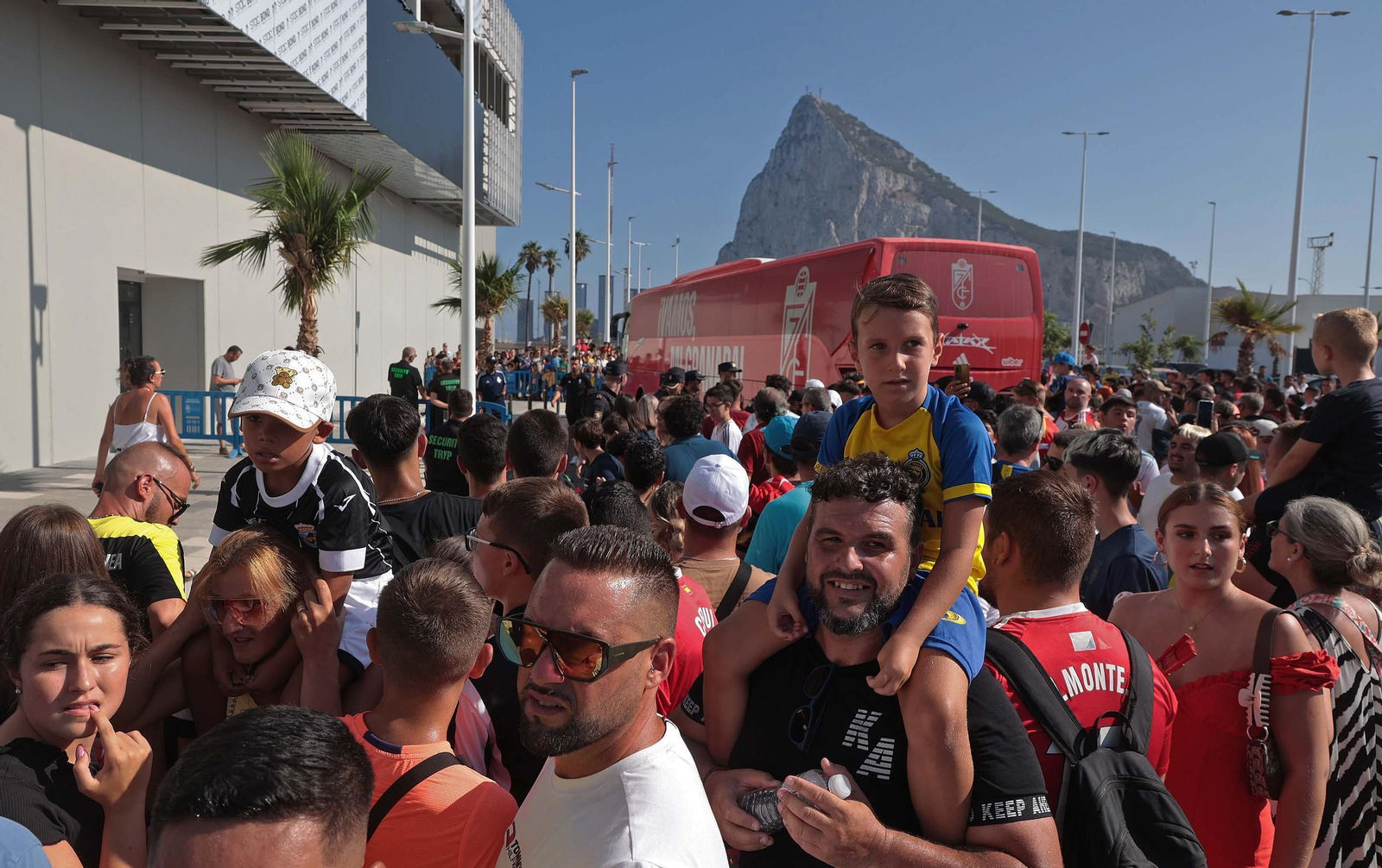 Las mejores fotos del Granada CF - Al Nassr celebrado en el Ciudad de La Línea