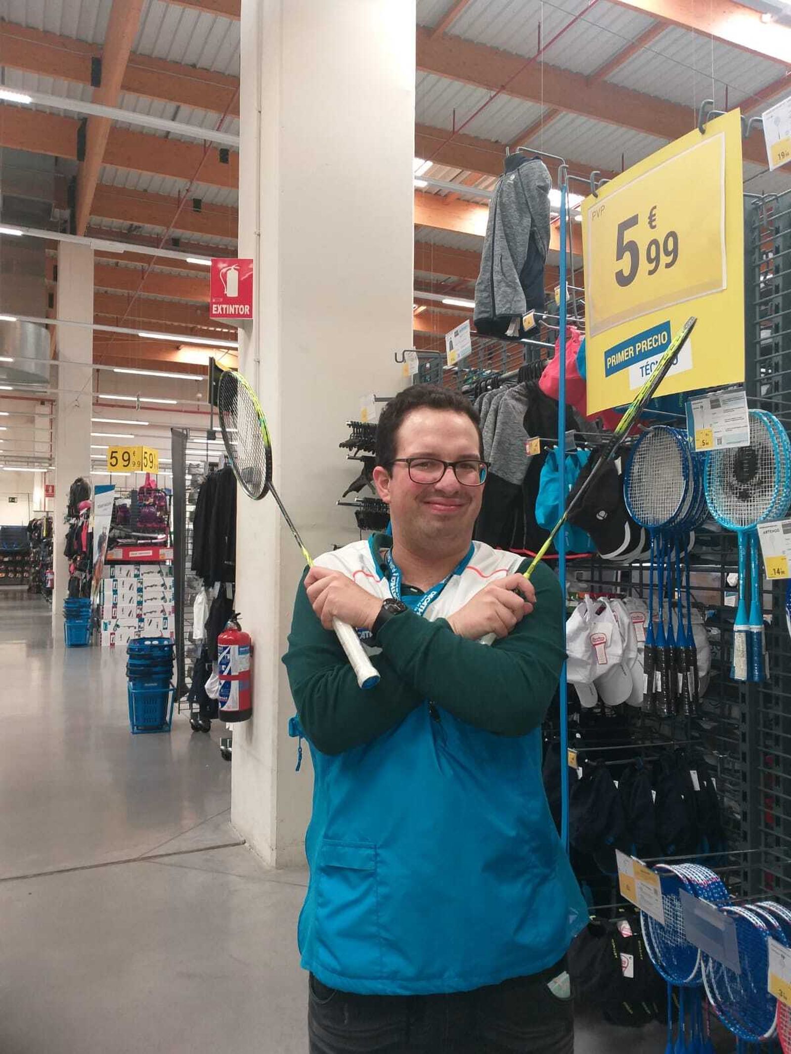 Daniel Sánchez, que es una persona con TEA, ha conseguido un contrato indefinido en Decathlon Jerez.