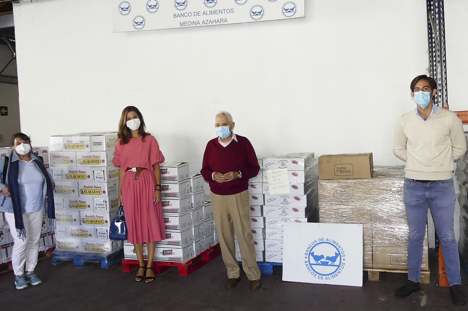 El Hospital La Arruzafa entrega la donación al Banco de Alimentos.