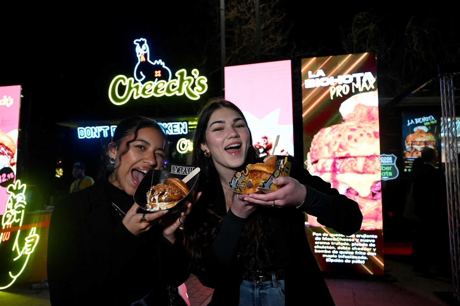 The champions burger (11495354).jpg