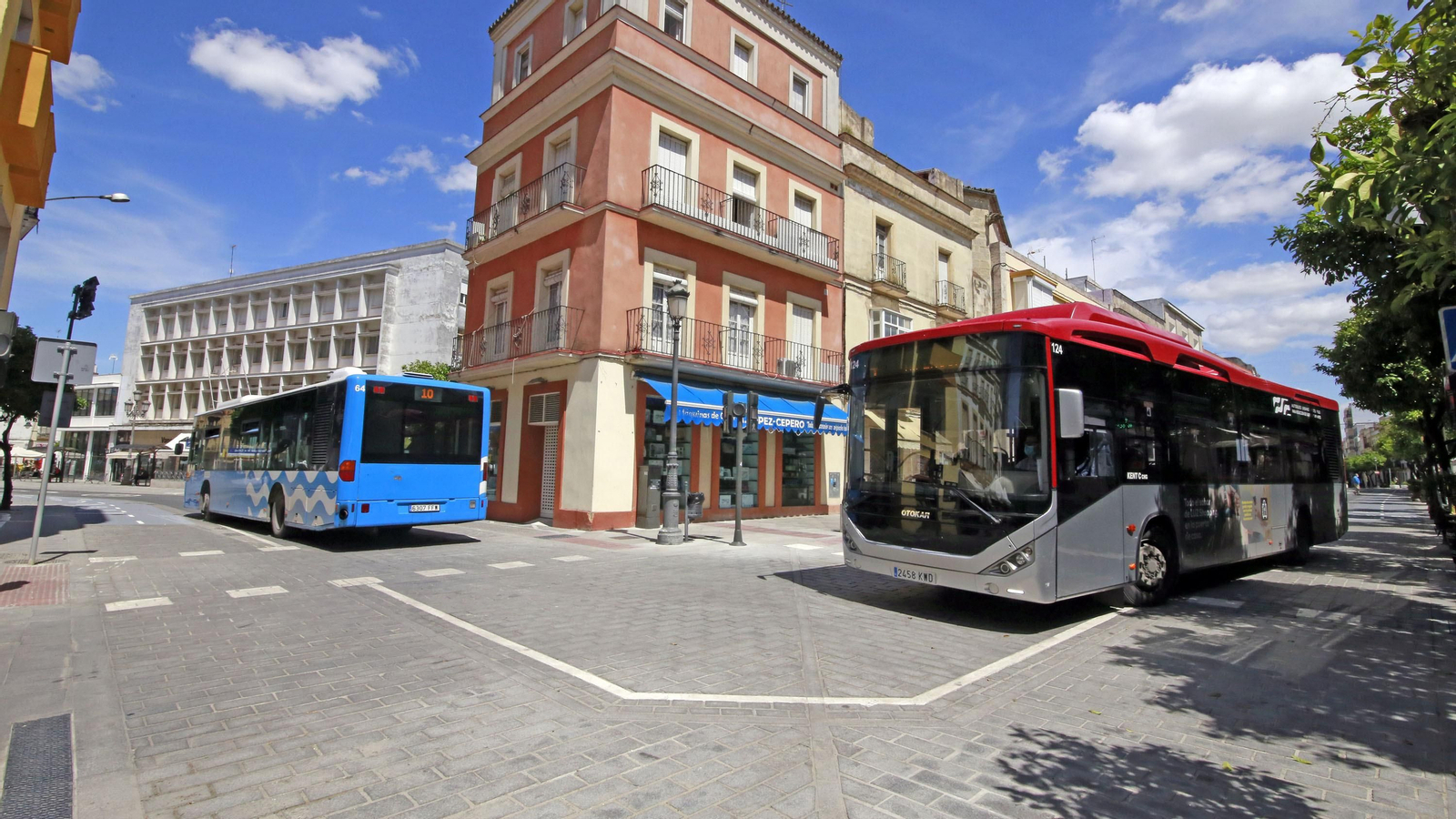 Imágenes de la apertura al tráfico de las calles Corredera, plaza Esteve, Santa María y Cerrón.