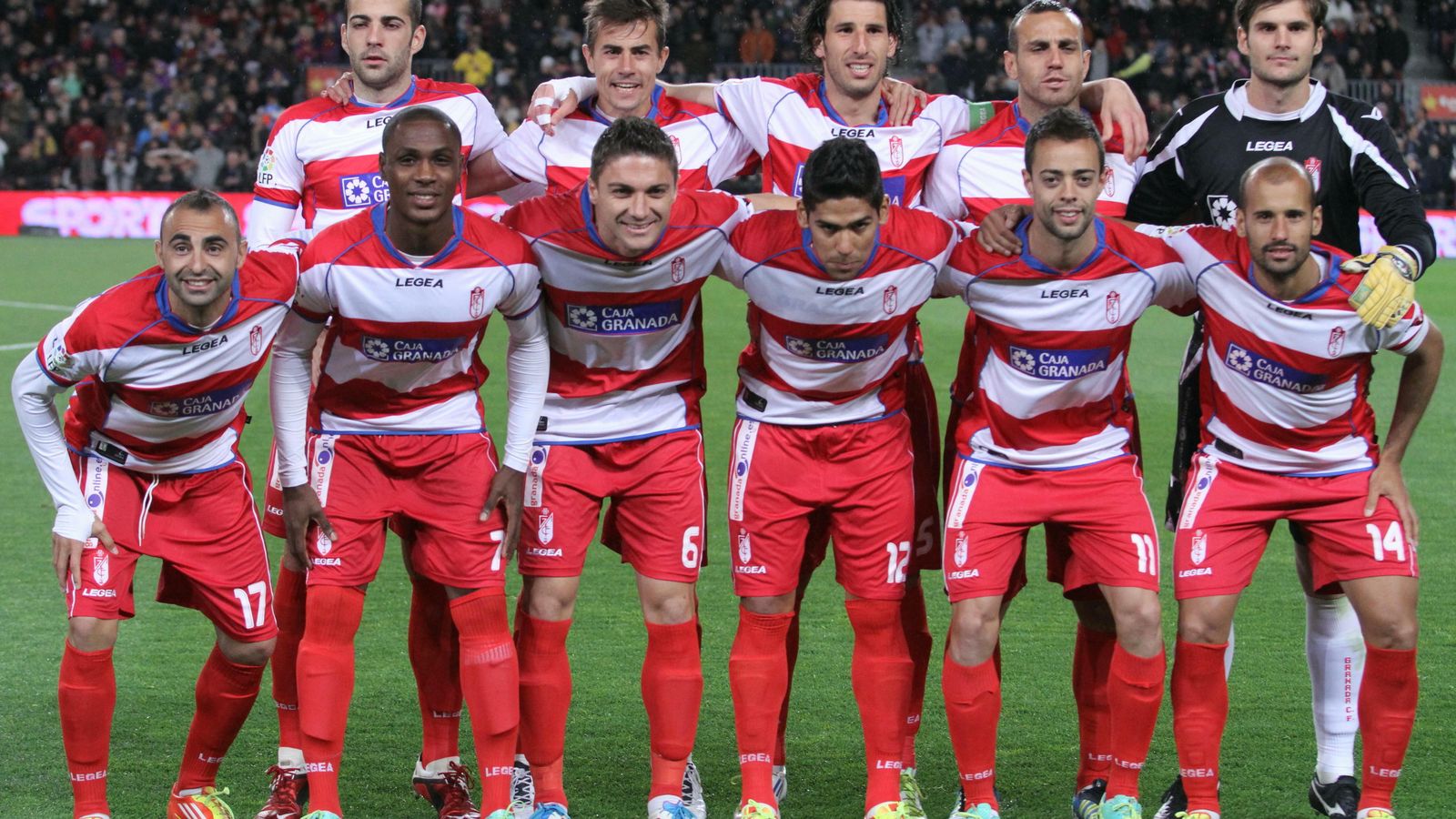Este fue el último once del Granada CF que marcó en el Camp Nou en la campaña 2011-2012.