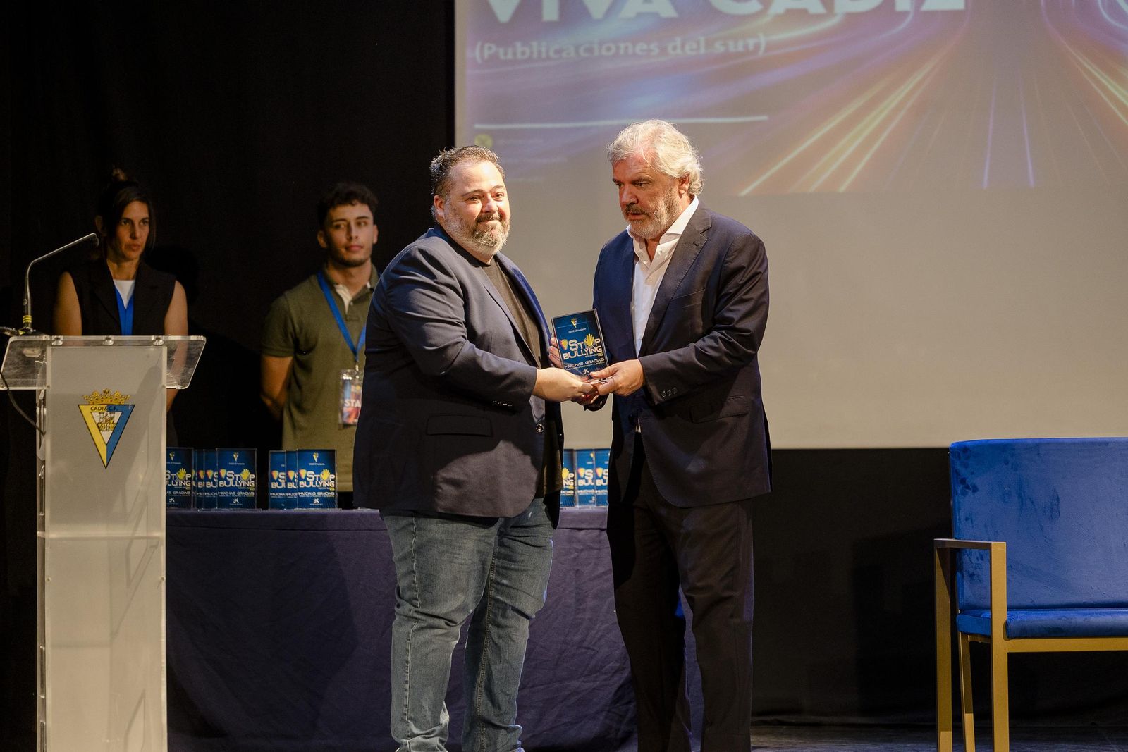 Las imágenes del acto de entrega de reconocimientos de Stop Bullying, iniciativa de la Fundación del Cádiz.