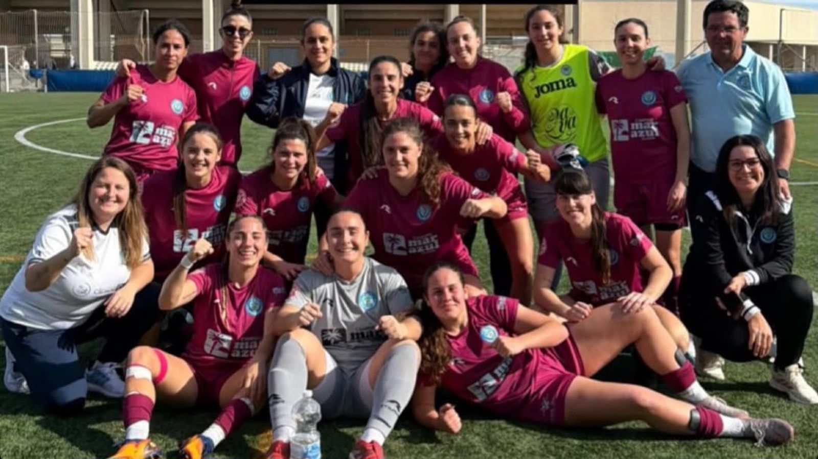 Las jugadoras del conjunto ejidense celebran su victoria frente a las ubetenses del pasado fin de semana.