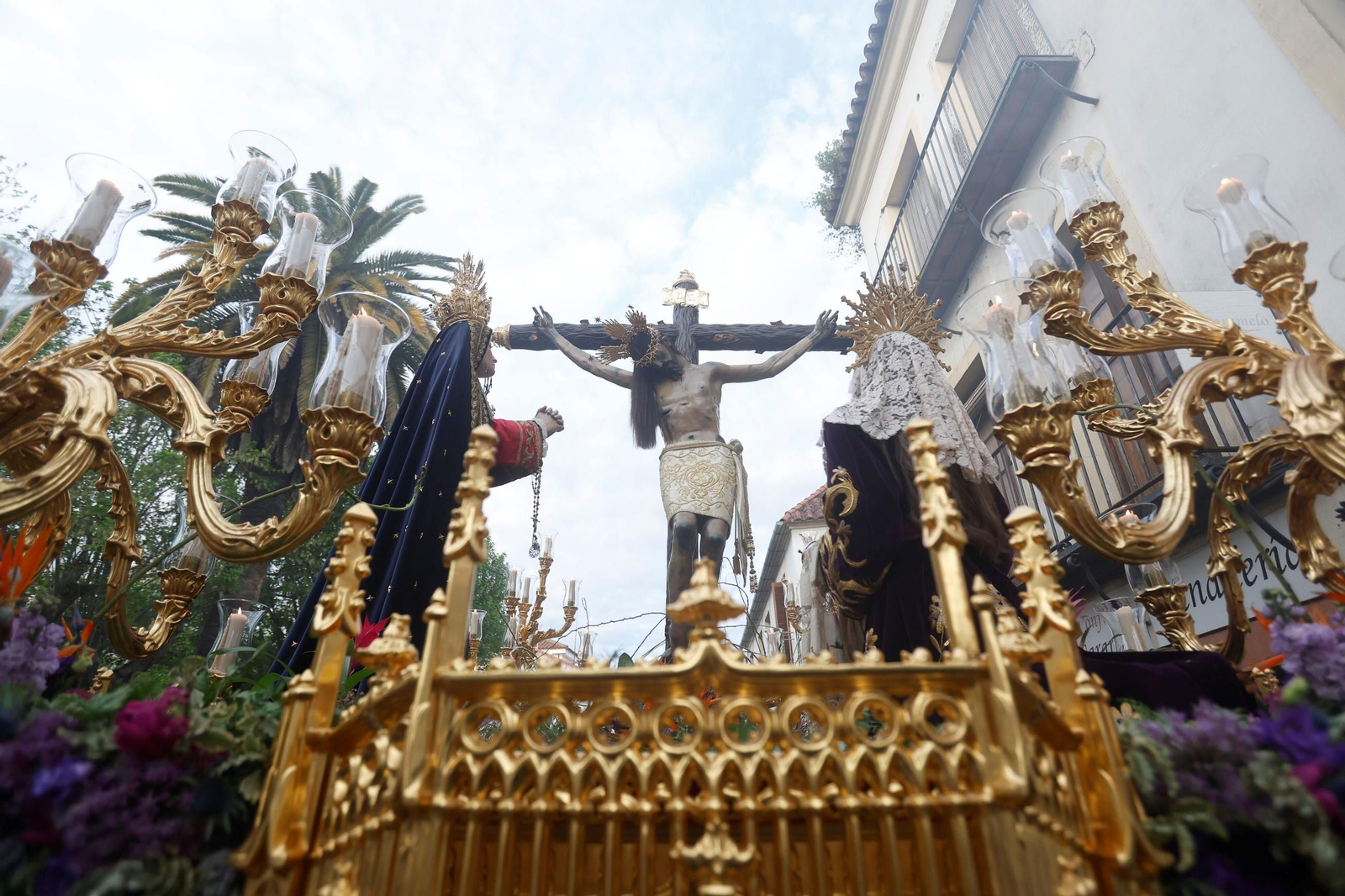 La procesión del Cristo de Gracia en este Jueves Santo de Córdoba, en imágenes
