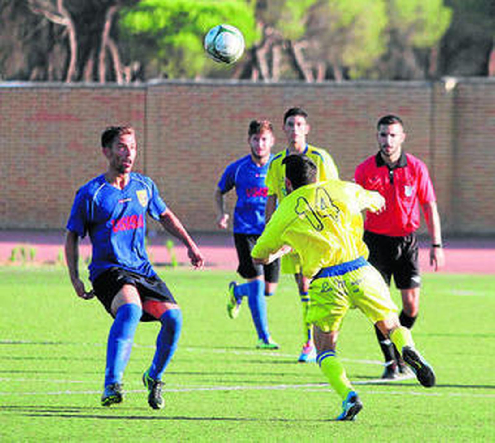 El Aljaraque, durante el encuentro que disputó contra el Isla Cristina.