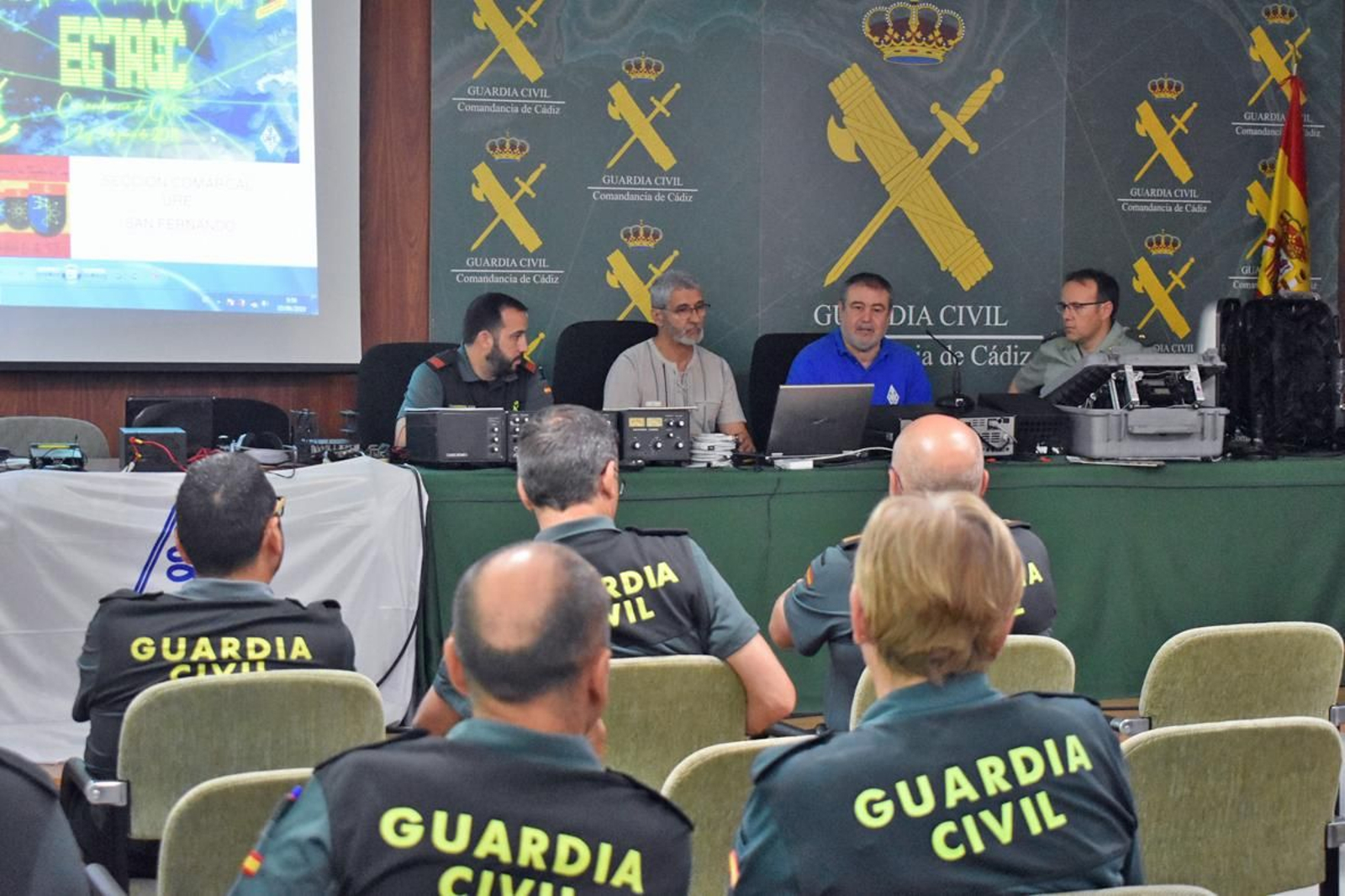 Conferencia impartida por la URE en la Comandancia de la Guardia Civil.